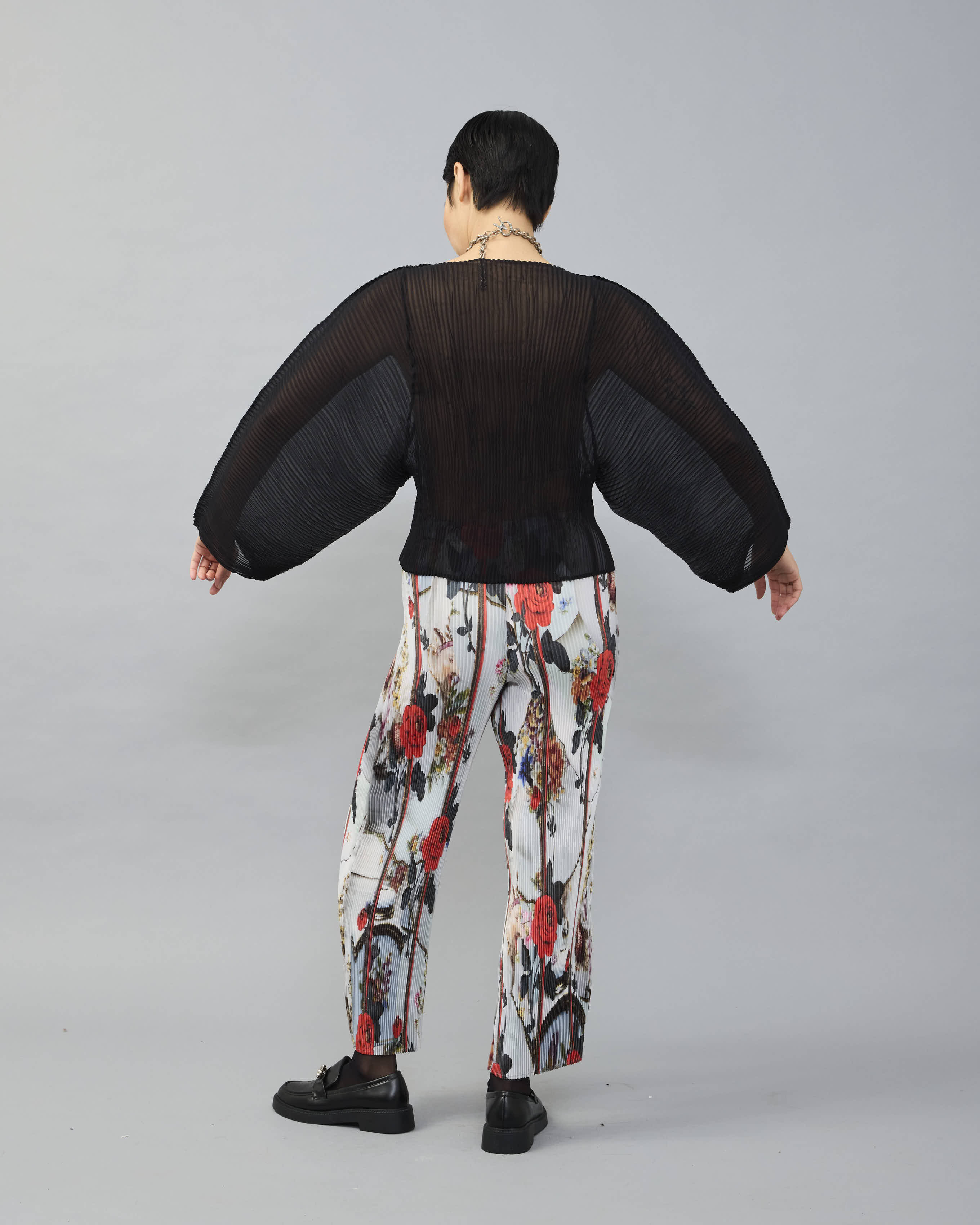 Rana Handpleated Top in Black