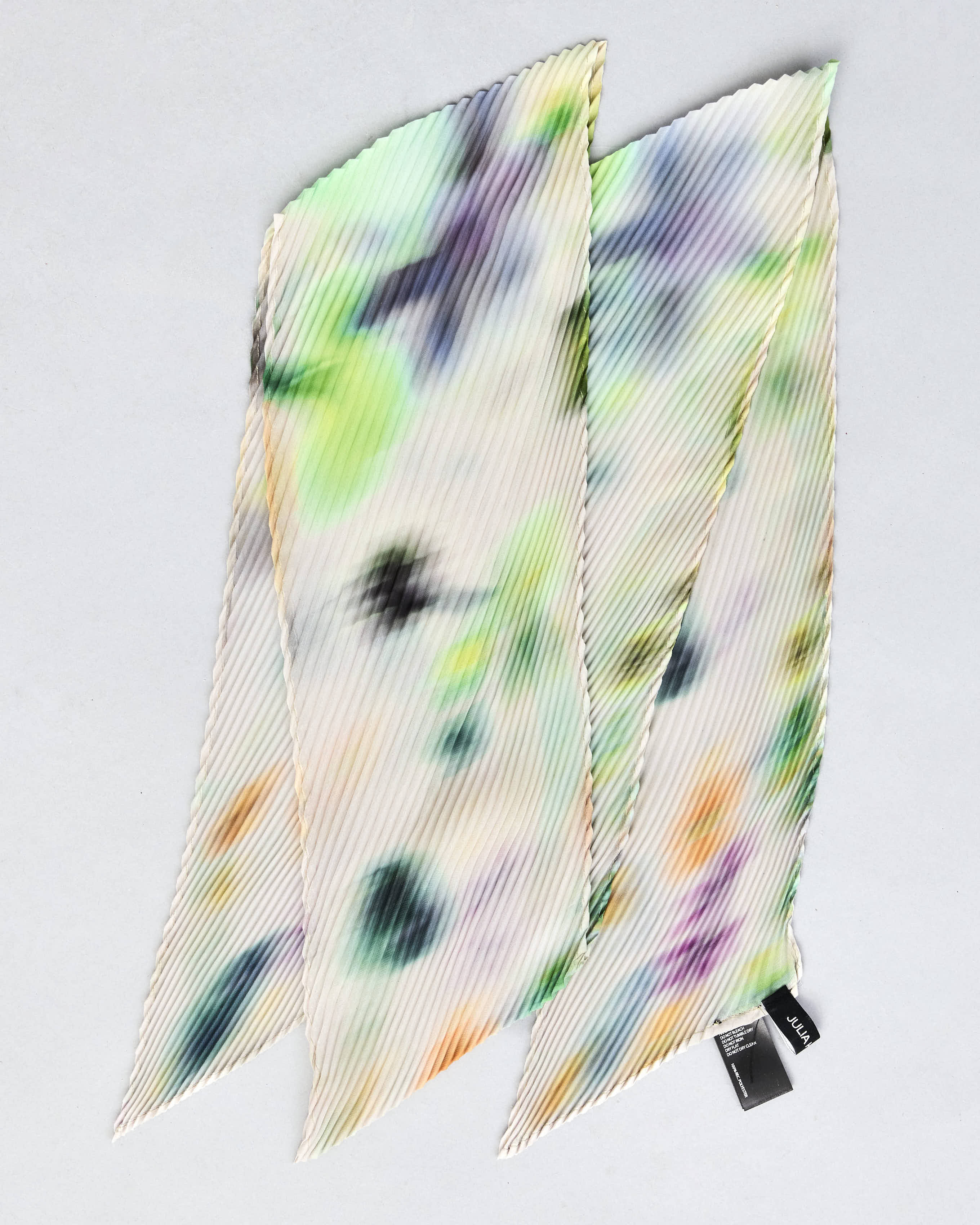 Wolfgang Pleated Scarf in light Mayu