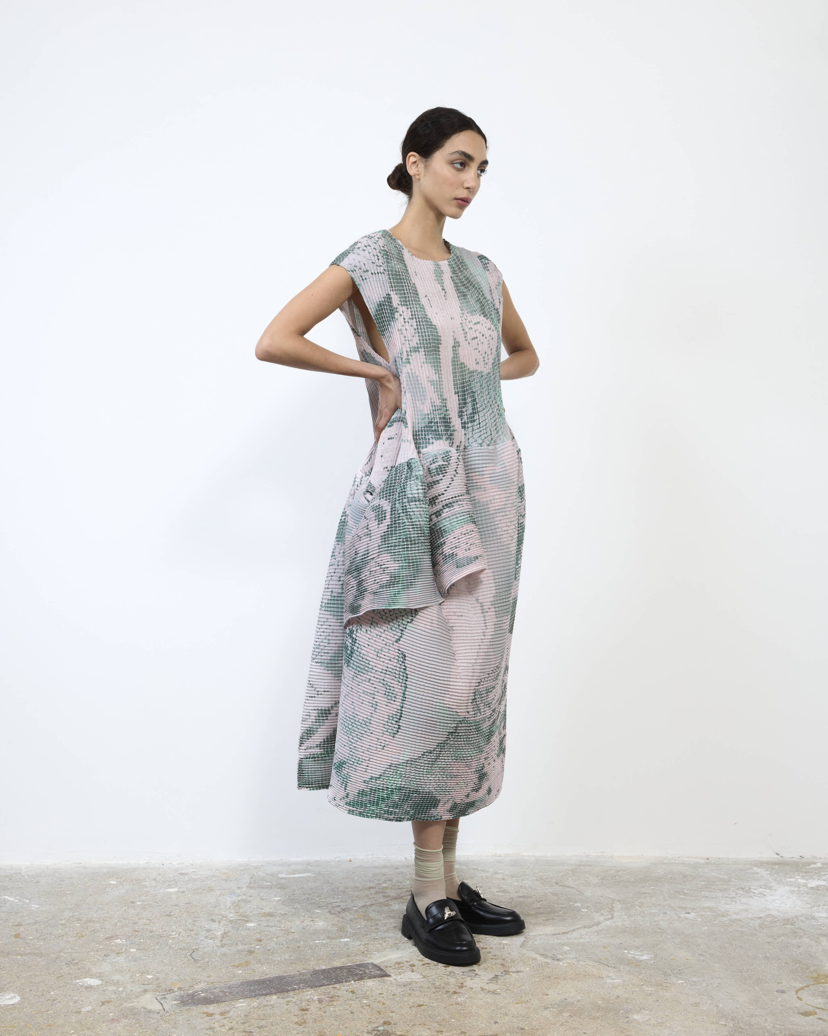 HANDPLEATED MAYA DRESS IN SERAPHIN