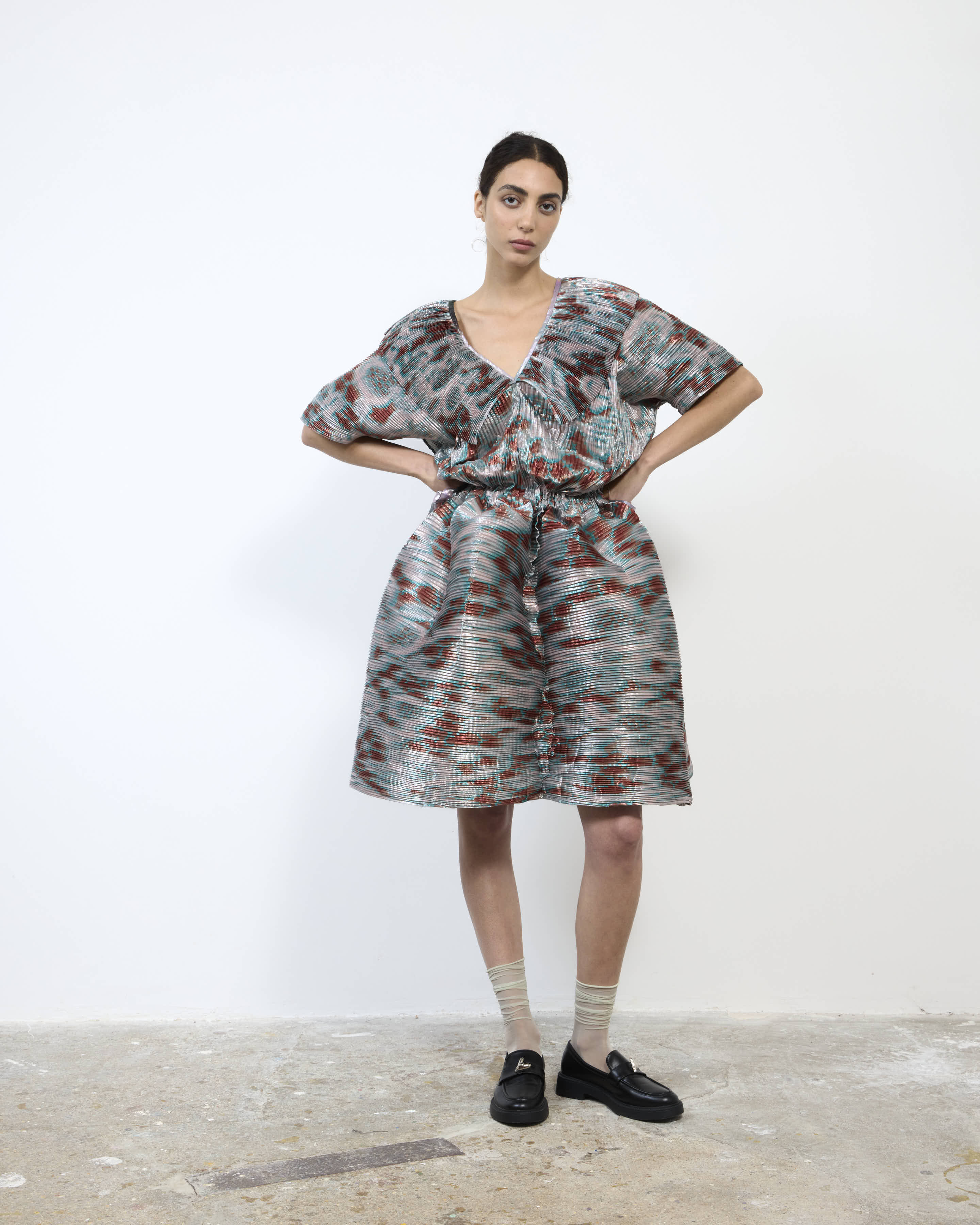 HANDPLEATED NIKA DRESS IN METALLIC GALLIA