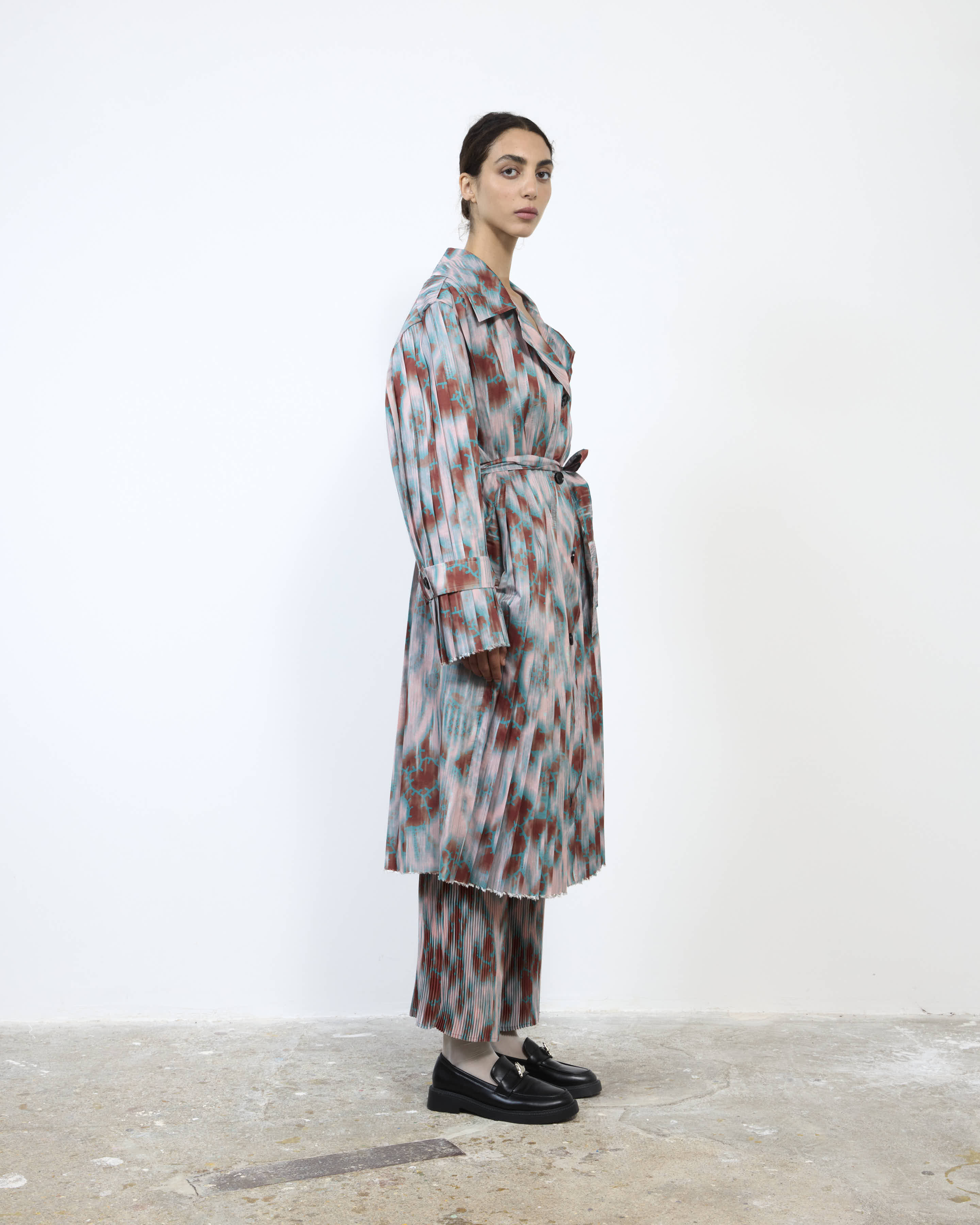 EMIL PLEATED COAT IN GALLIA