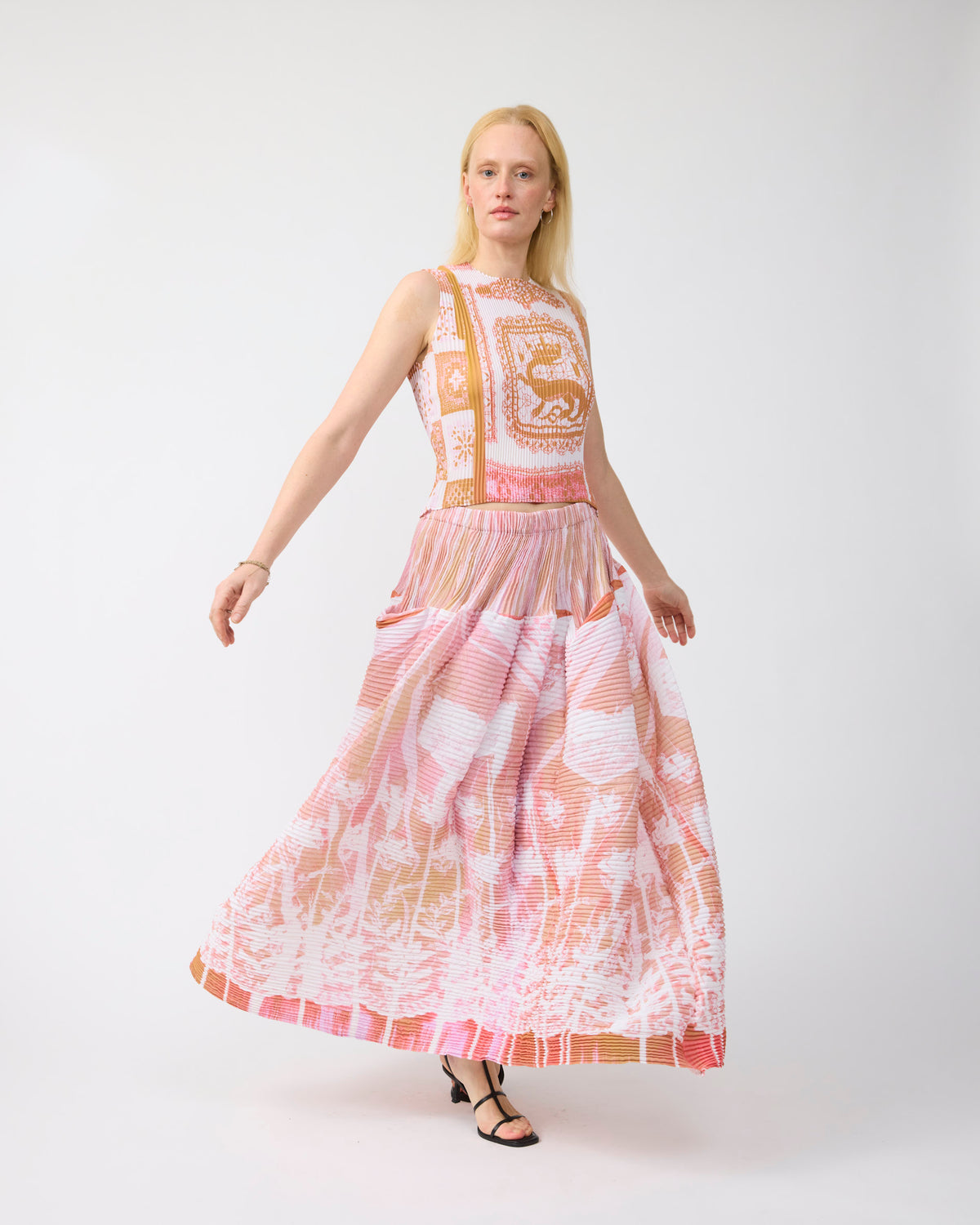 Thelma Pleated Top in Apo