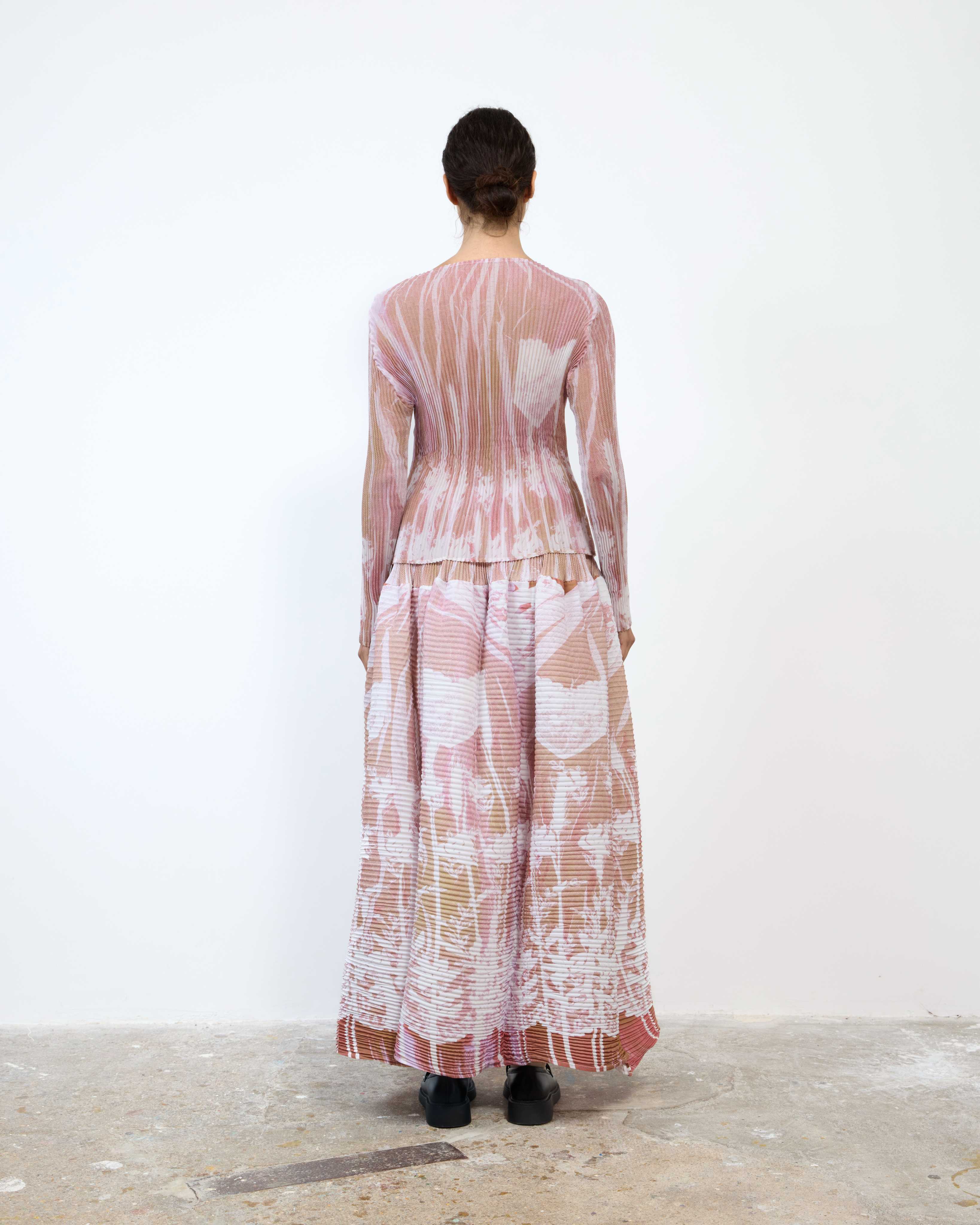 LEE PLEATED TOP IN APO