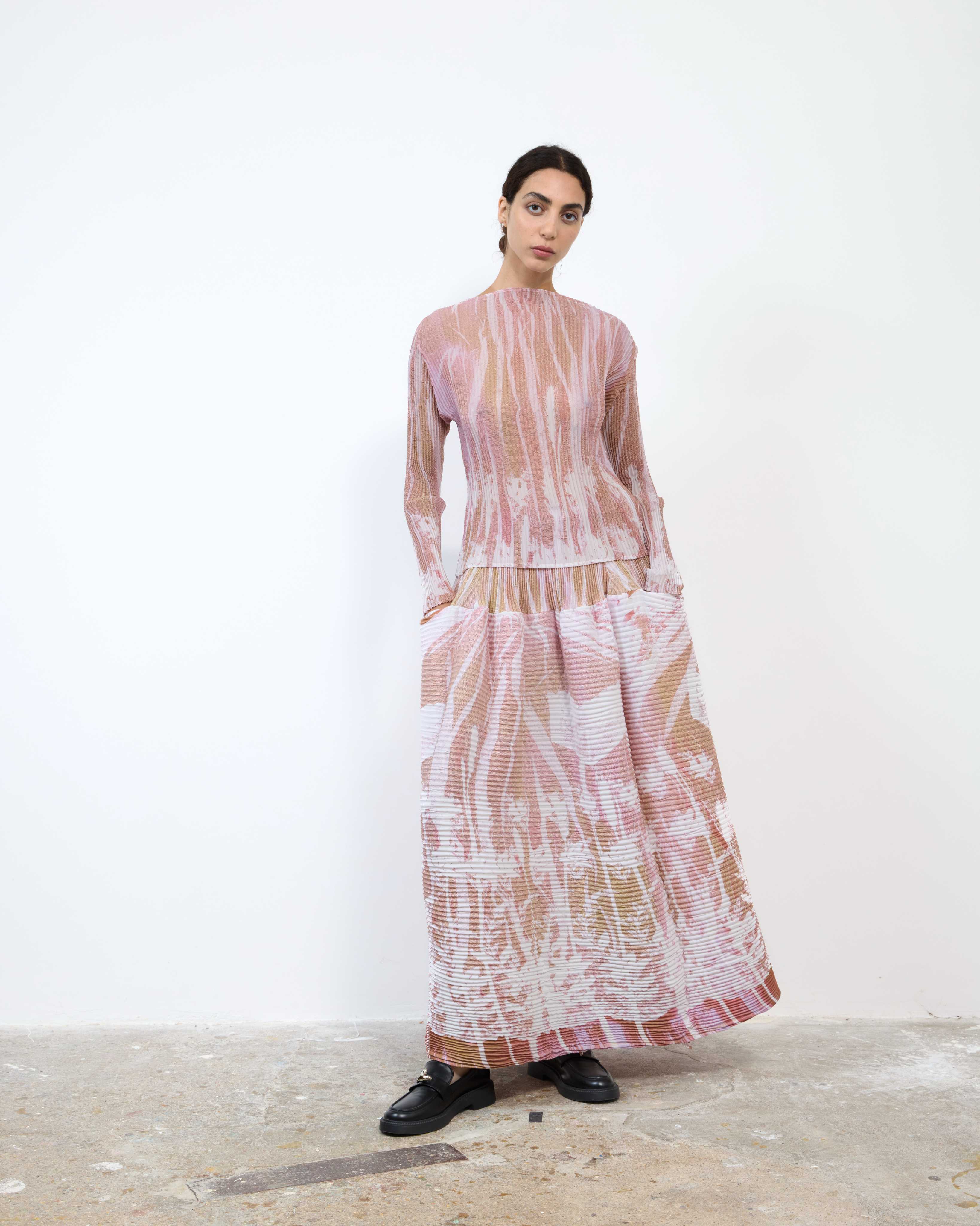 LEE PLEATED TOP IN APO