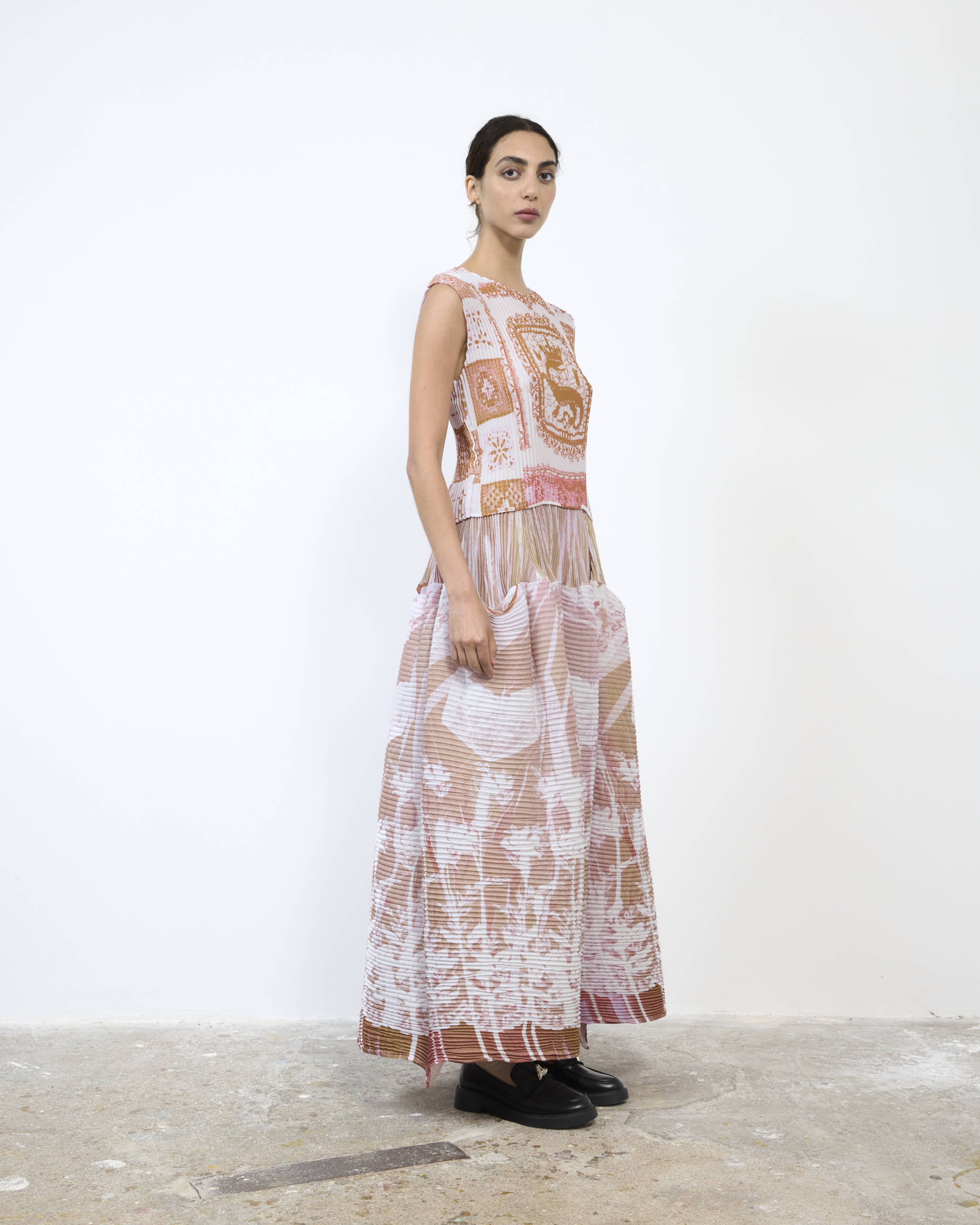 THELMA PLEATED TOP IN APO