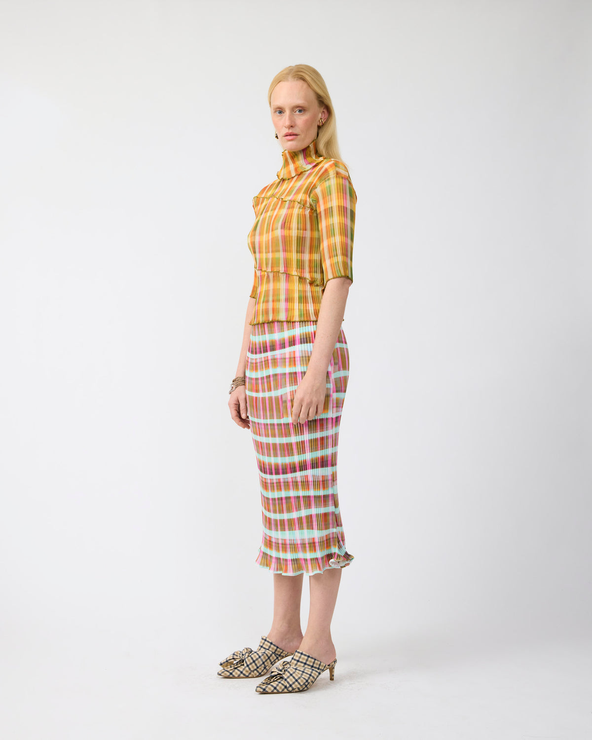 Lasse Pleated Top in Tarek