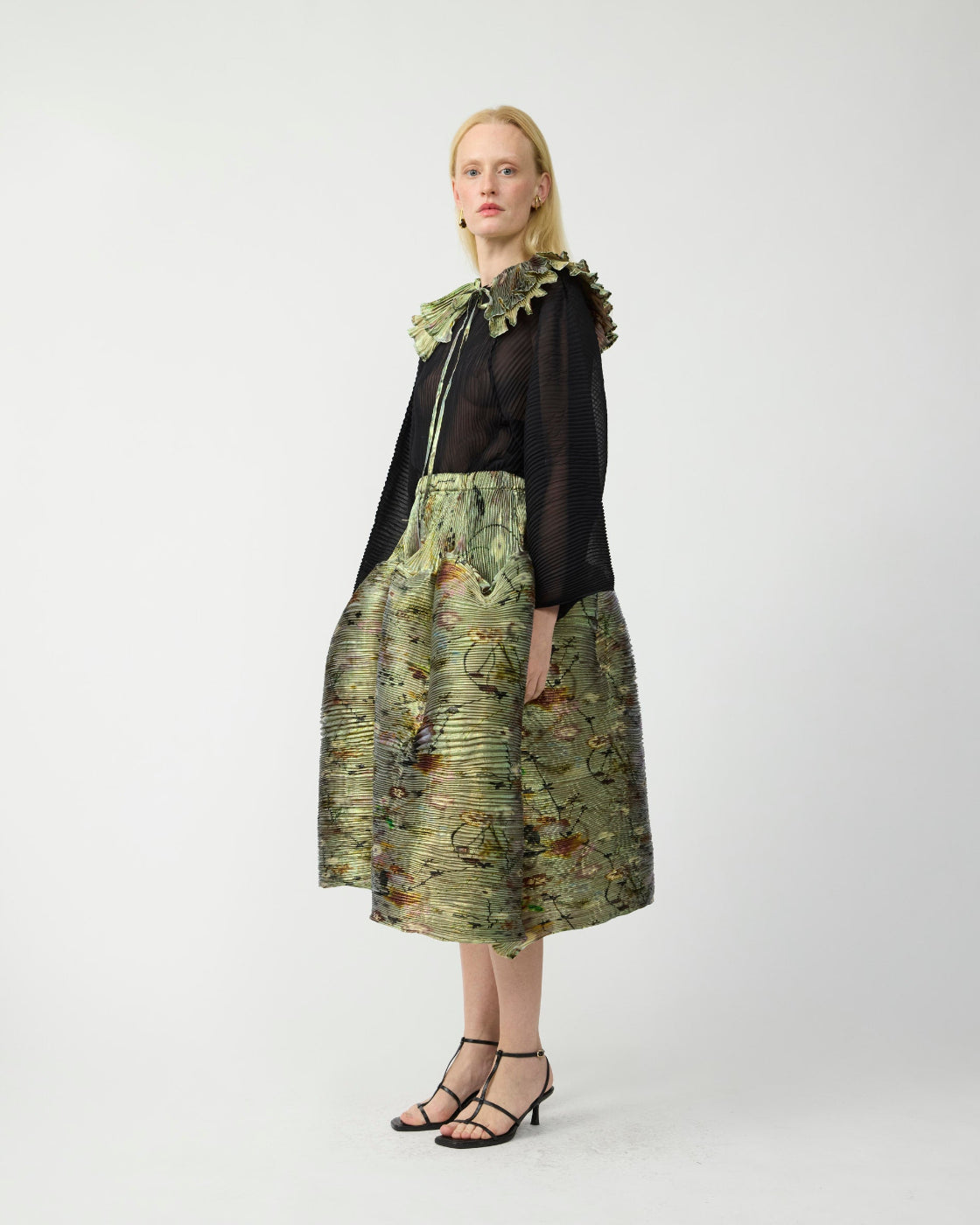 Winnie Pleated Collar in Iridescent Frances