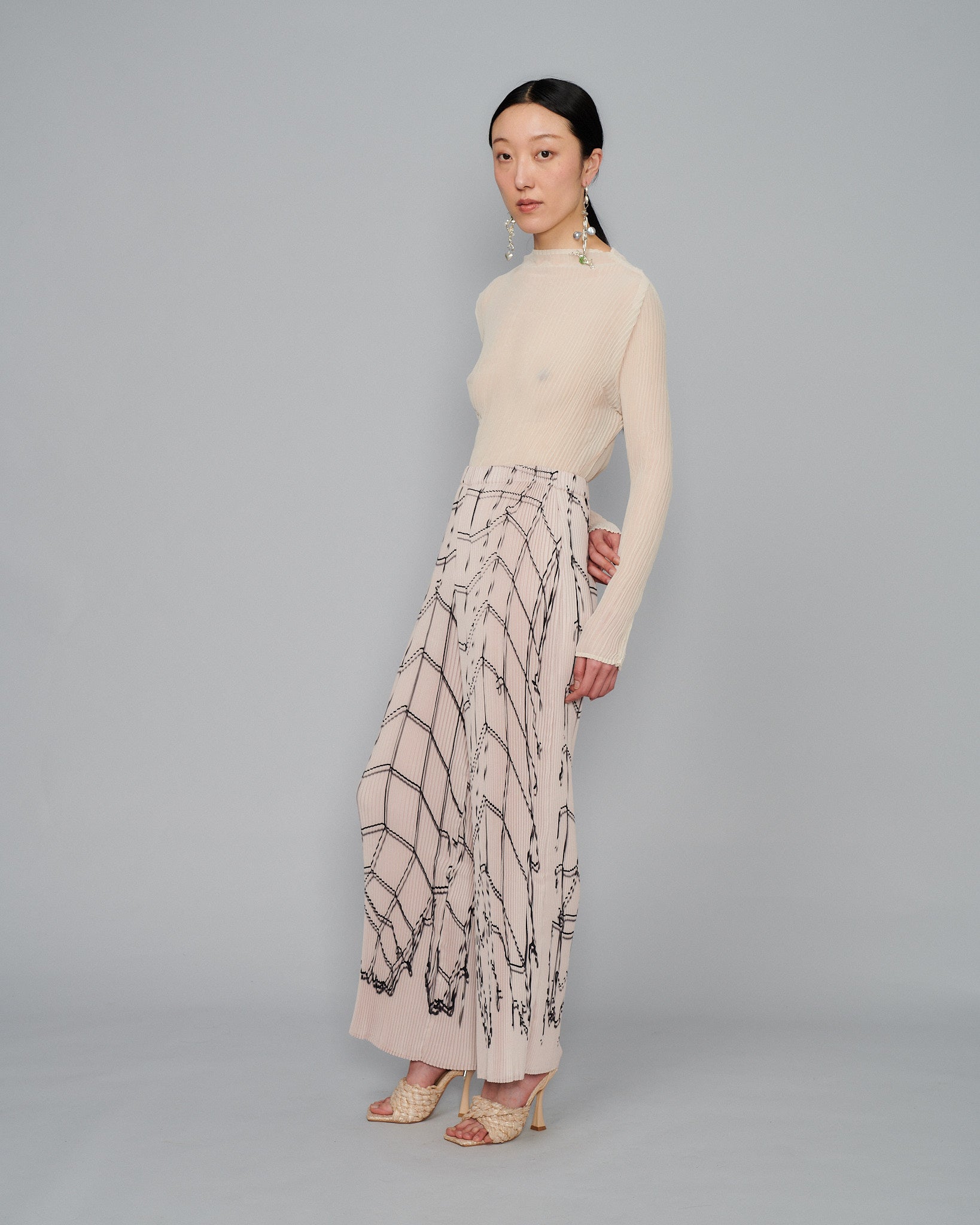 Lee Handpleated Top in Off-White