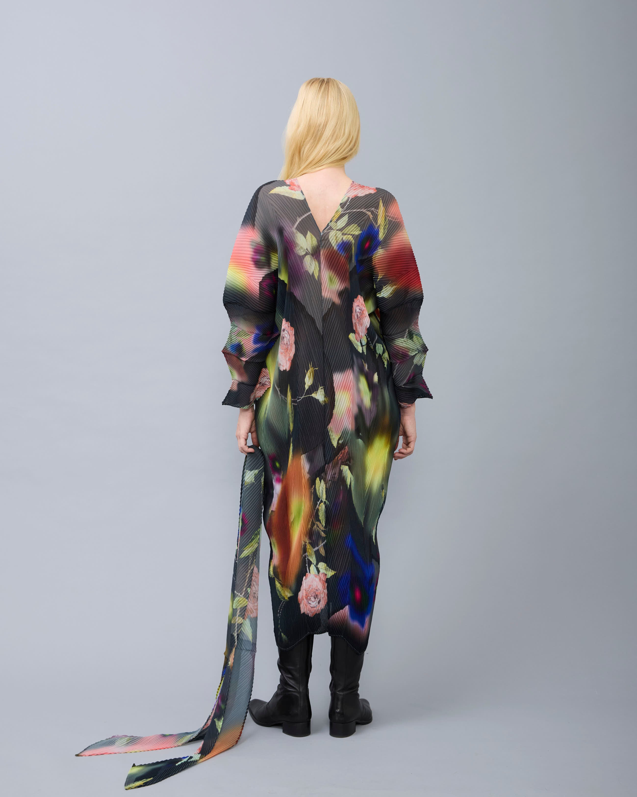 Sue Handpleated Kaftan in Edward