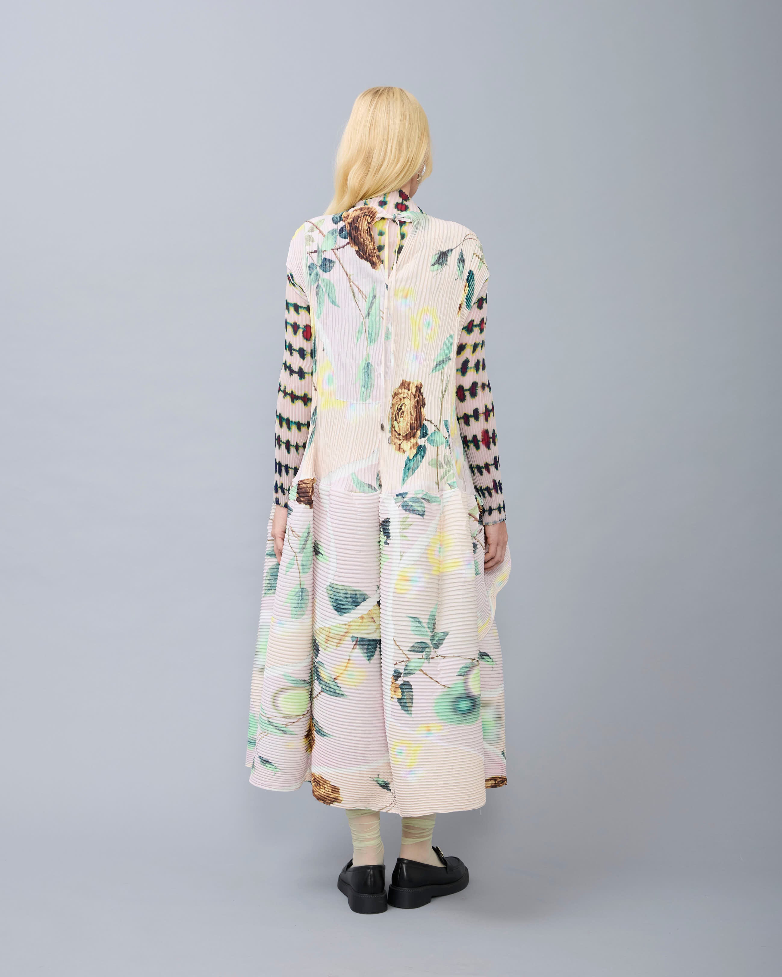 Maya Handpleated Dress in light Edward