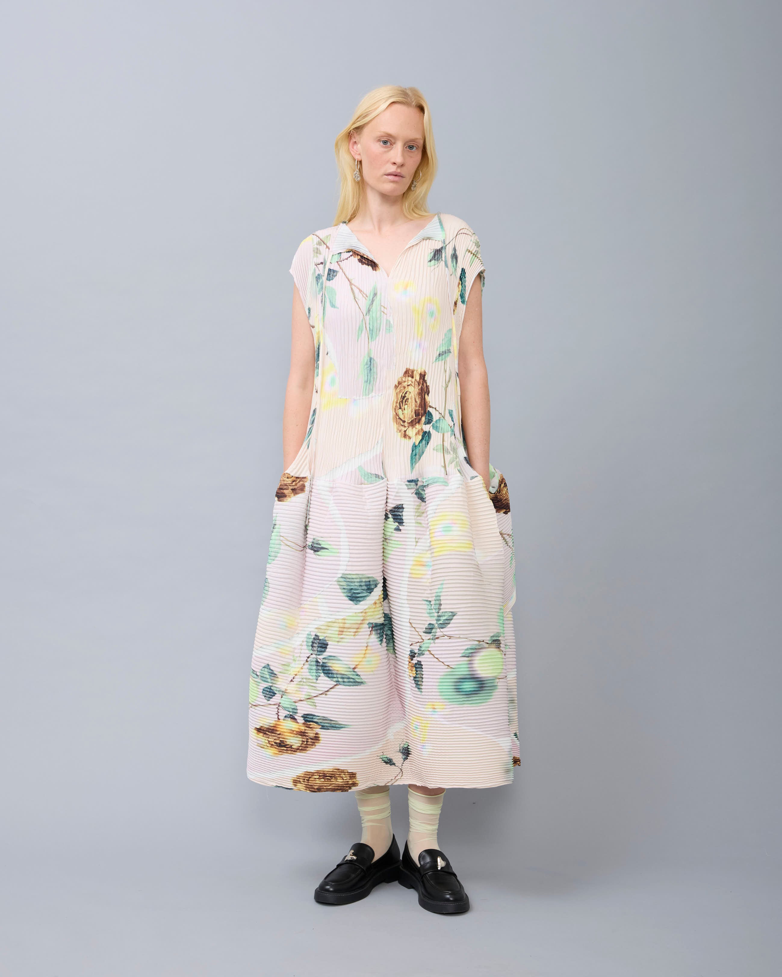Maya Handpleated Dress in light Edward