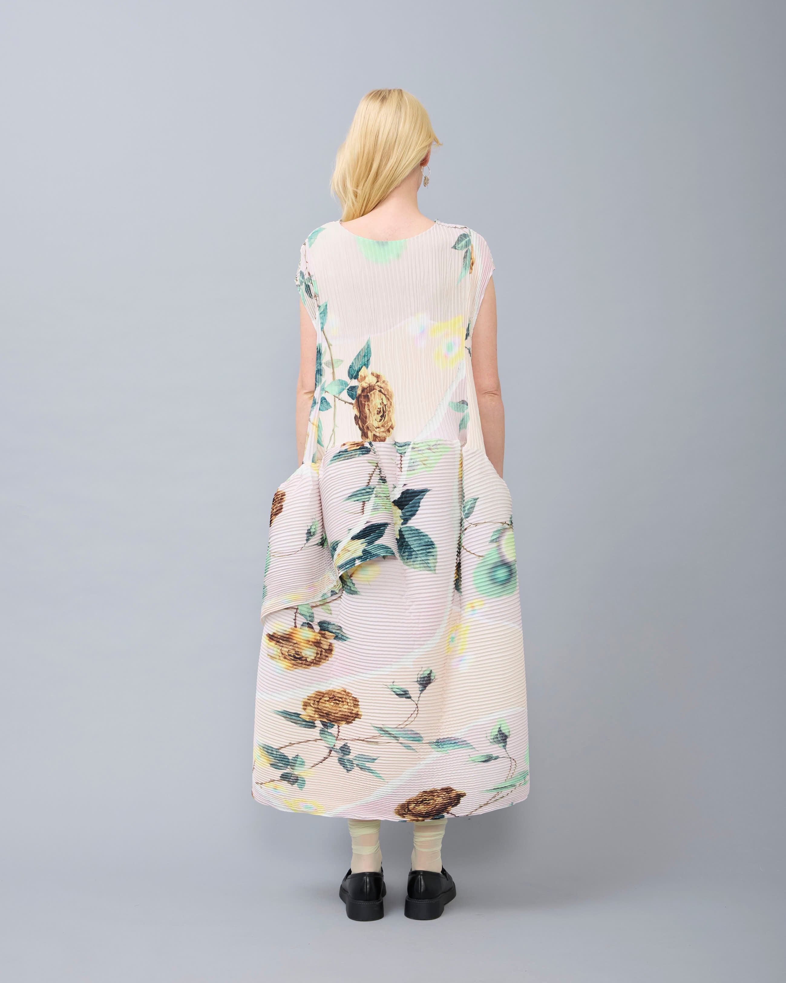 Maya Handpleated Dress in light Edward