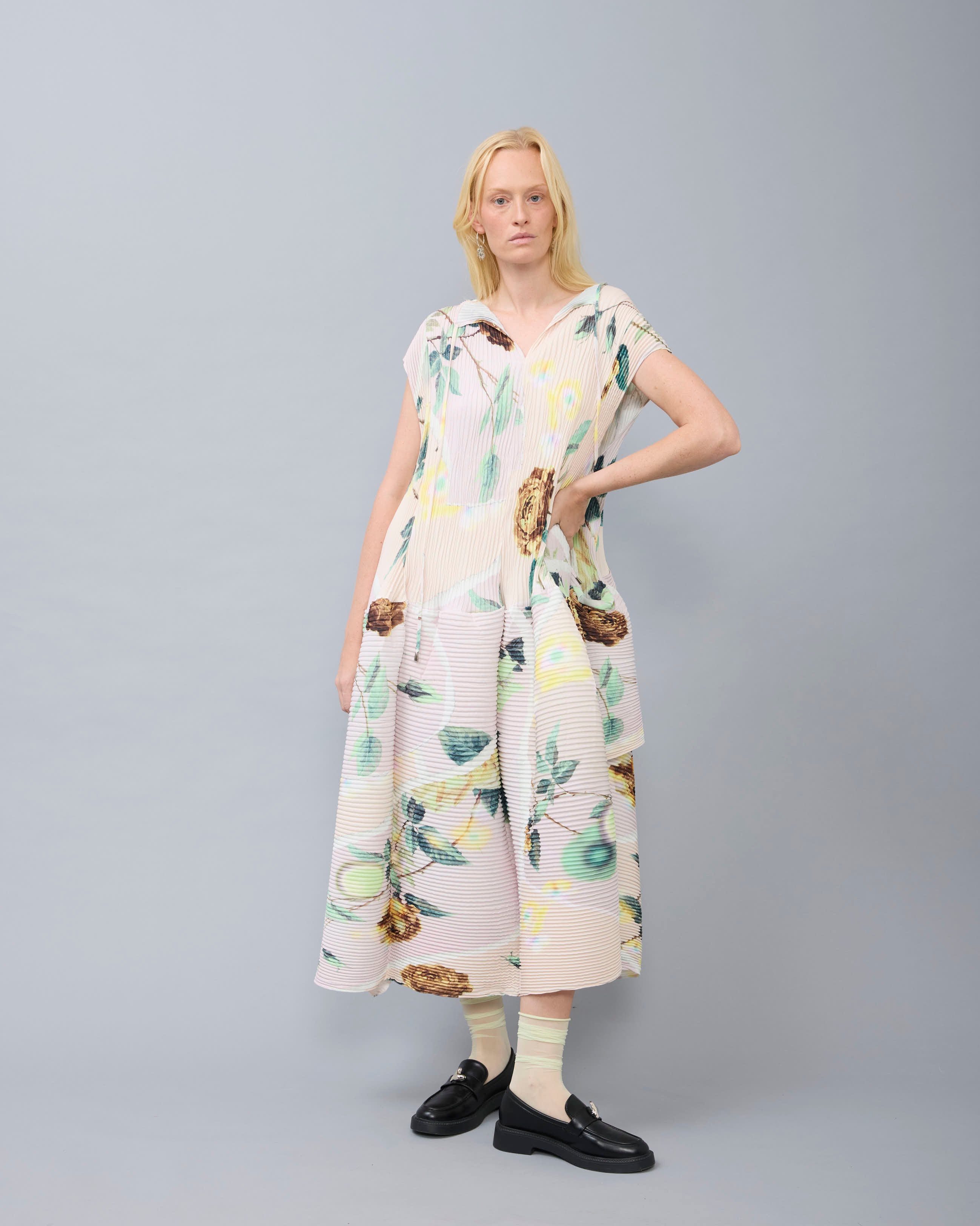 Maya Handpleated Dress in light Edward