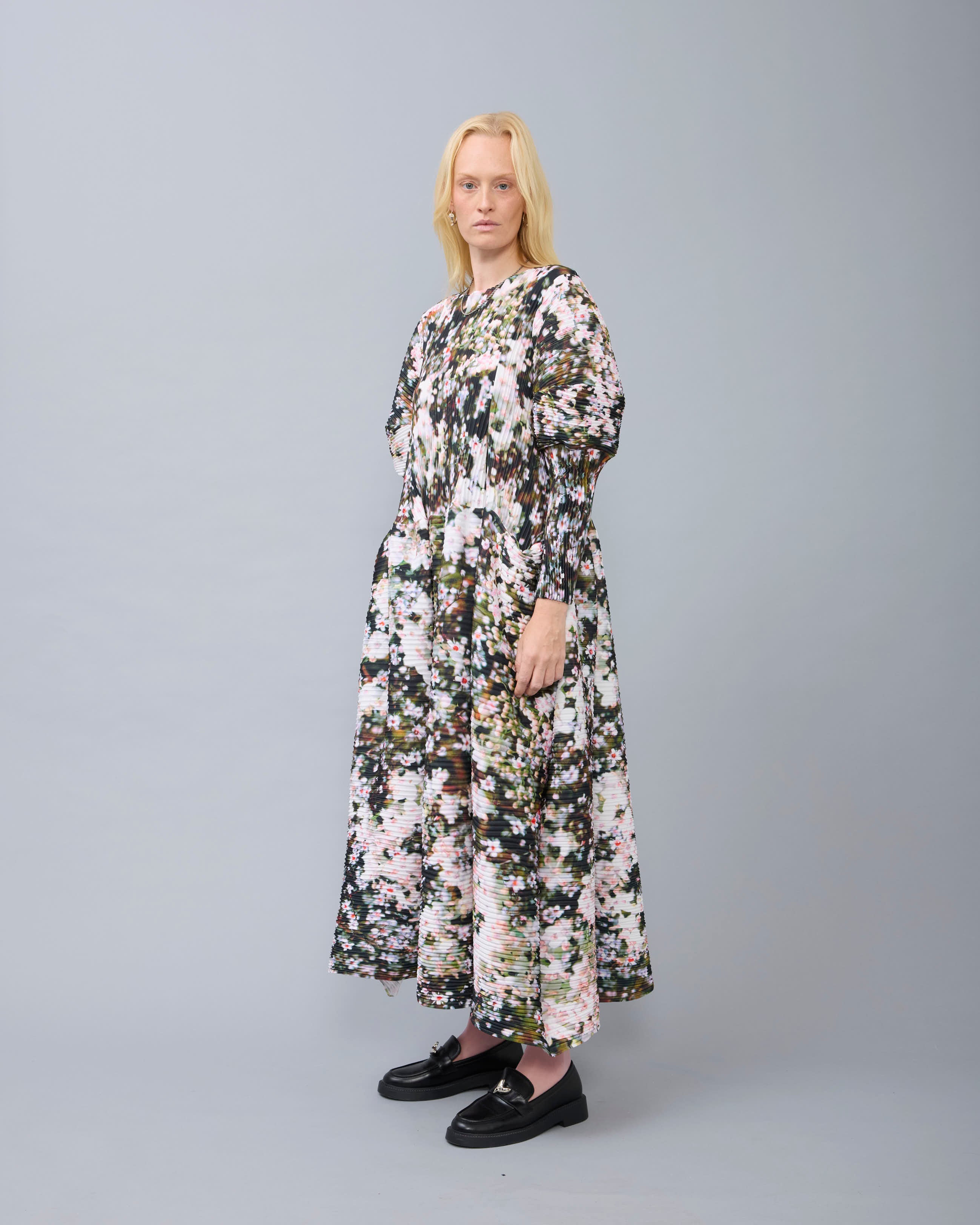 Phoebe Handpleated Dress in Holle