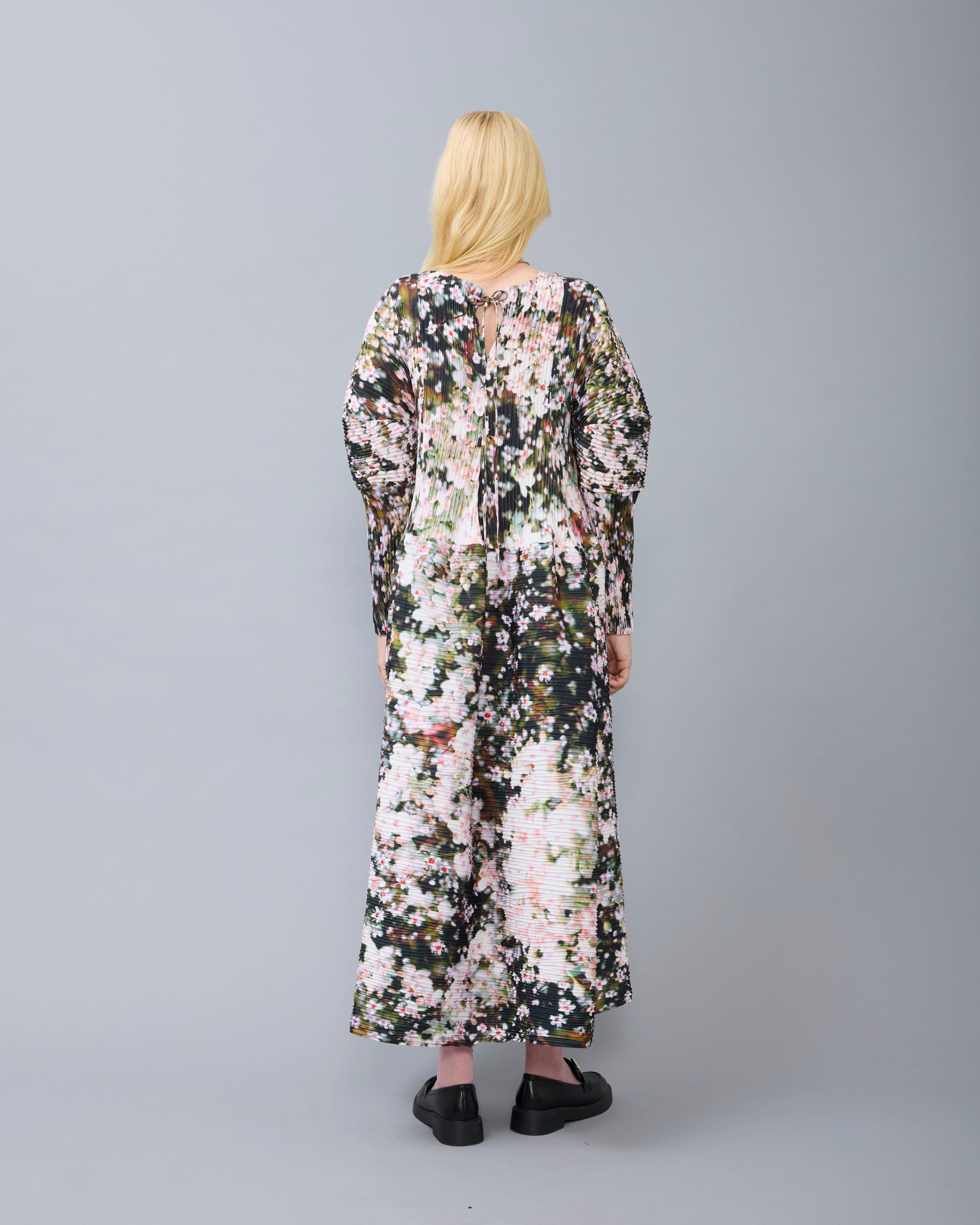 Phoebe Handpleated Dress in Holle