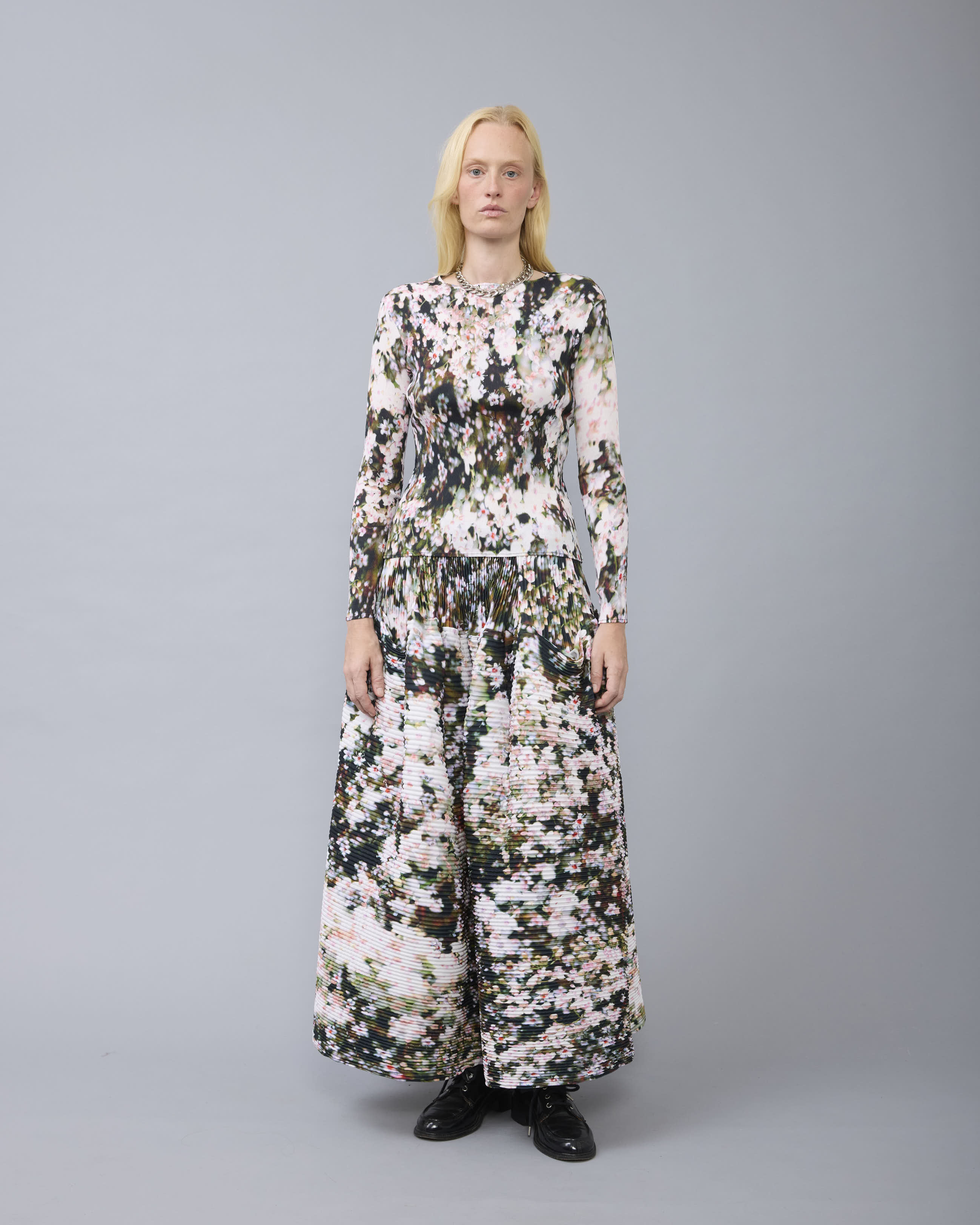 Amy Smock Pleated Top in Holle