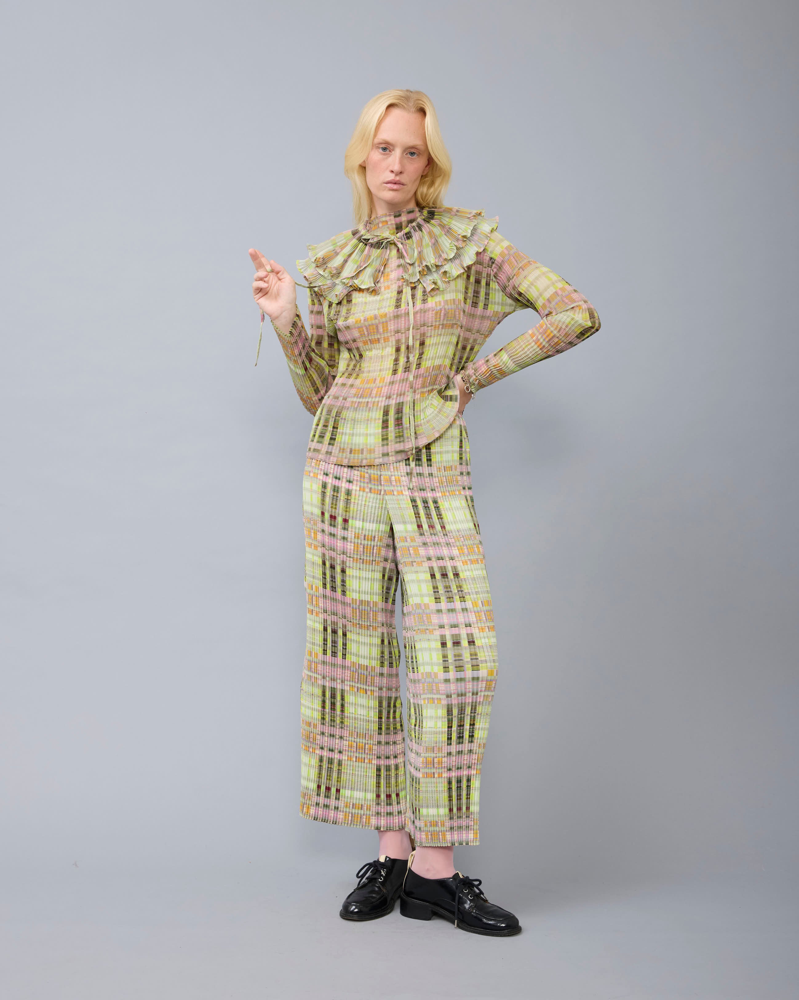 Winnie Pleated Collar in Radomir