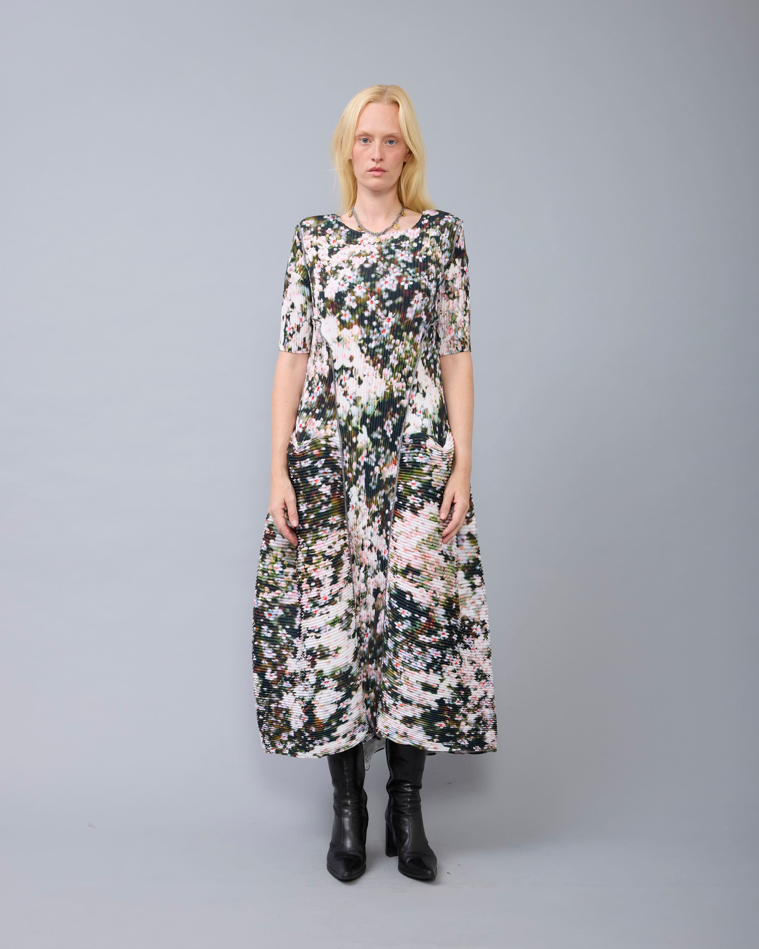 Uma Handpleated Dress in Holle
