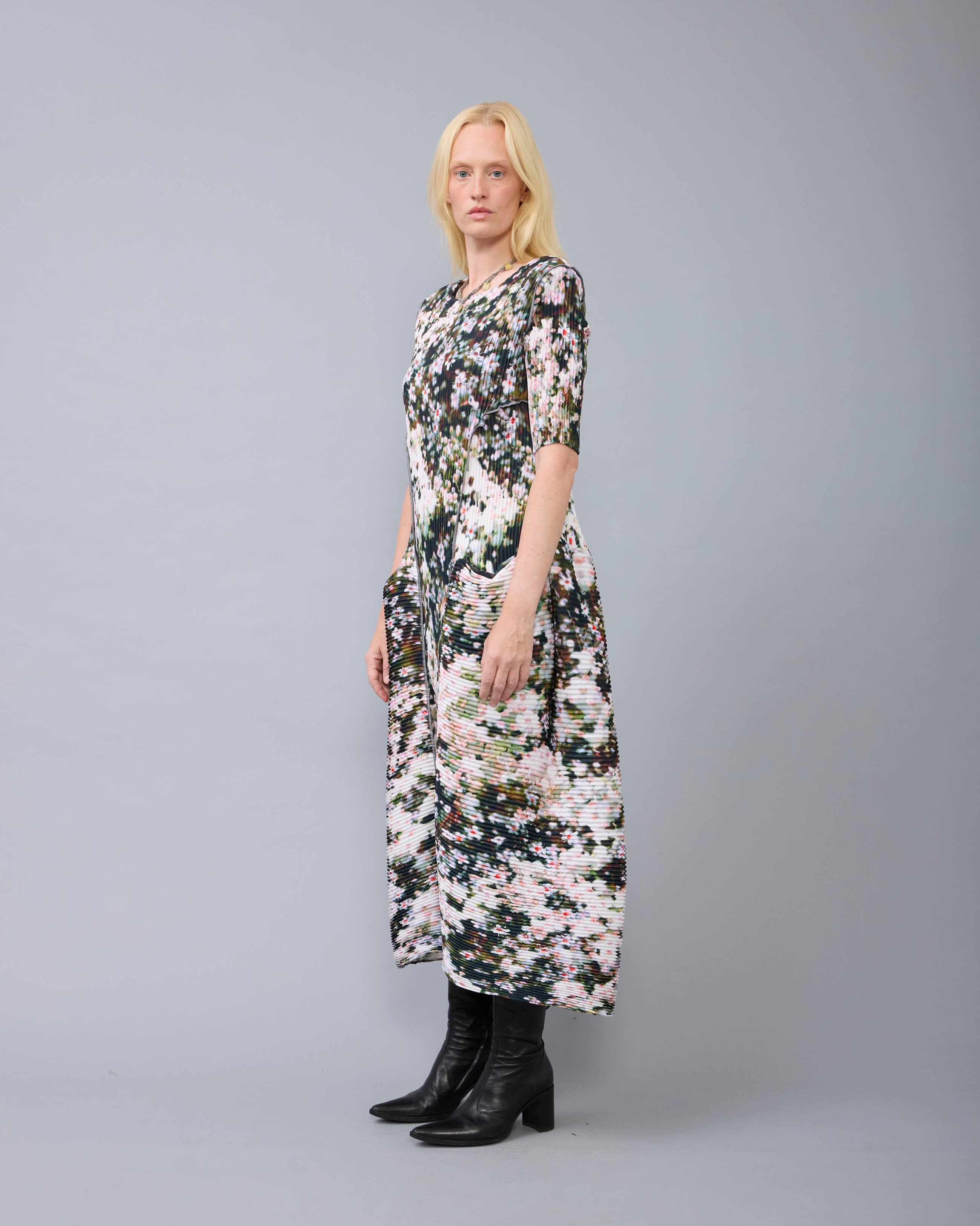 Uma Handpleated Dress in Holle