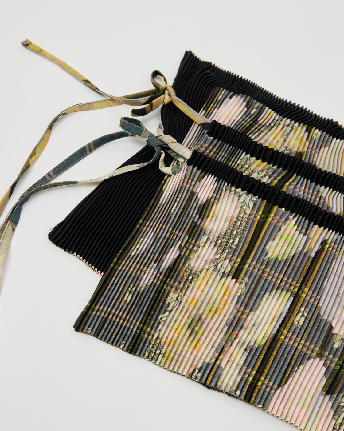 Erika Pleated Belt in Bruno