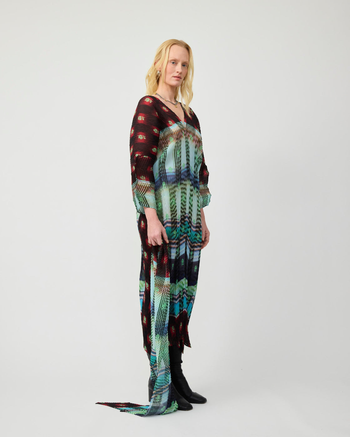 Sue Handpleated Kaftan in Light Helge