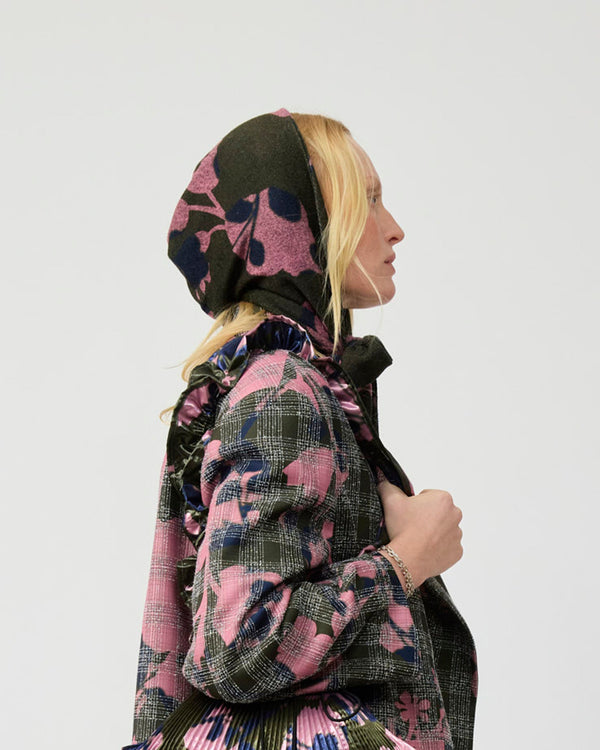 Grete Unpleated Headpiece in Moss Ingrid