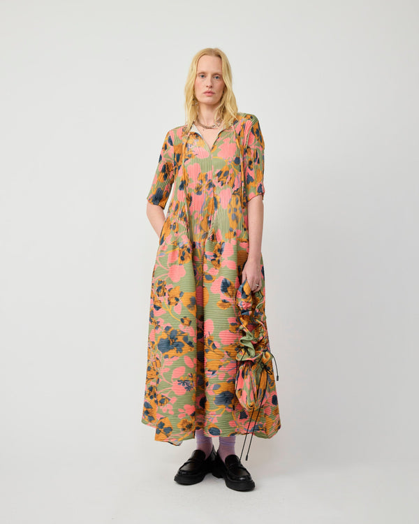 Knox Handpleated Dress in Peach Ingrid
