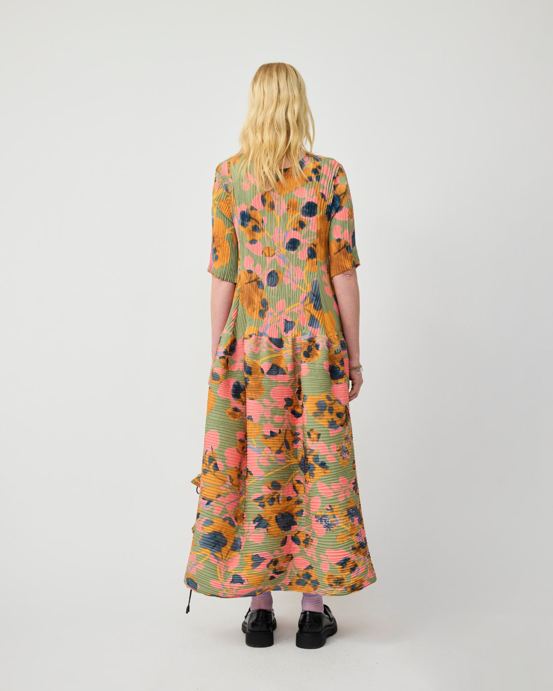 Knox Handpleated Dress in Peach Ingrid