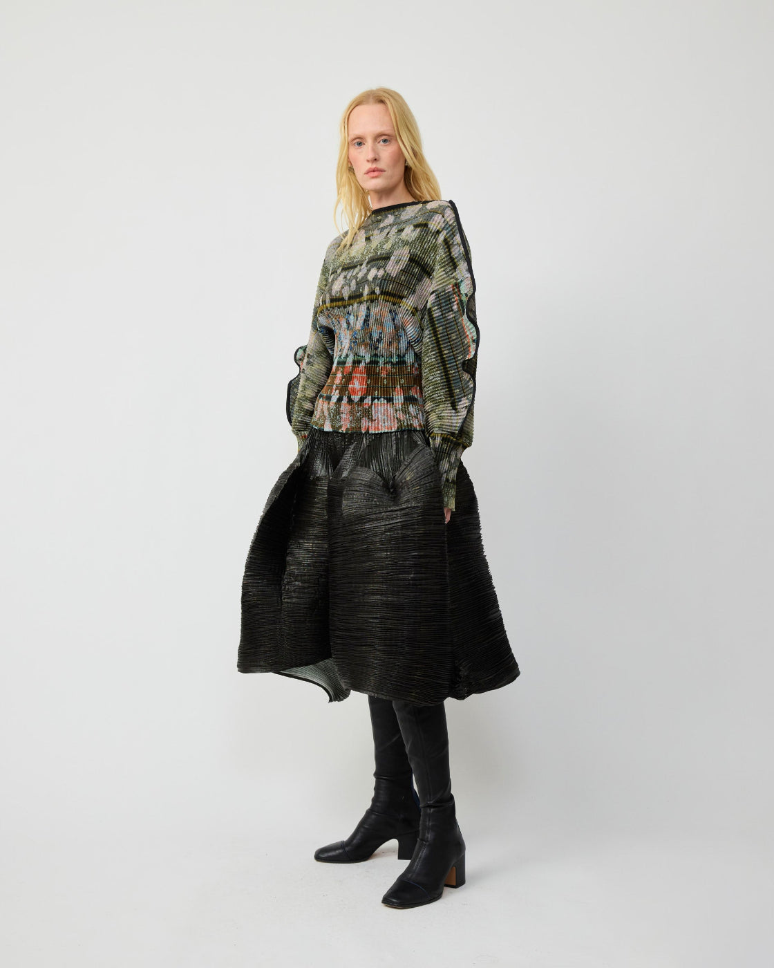 Radok Pleated Knit Pullover in Bruno