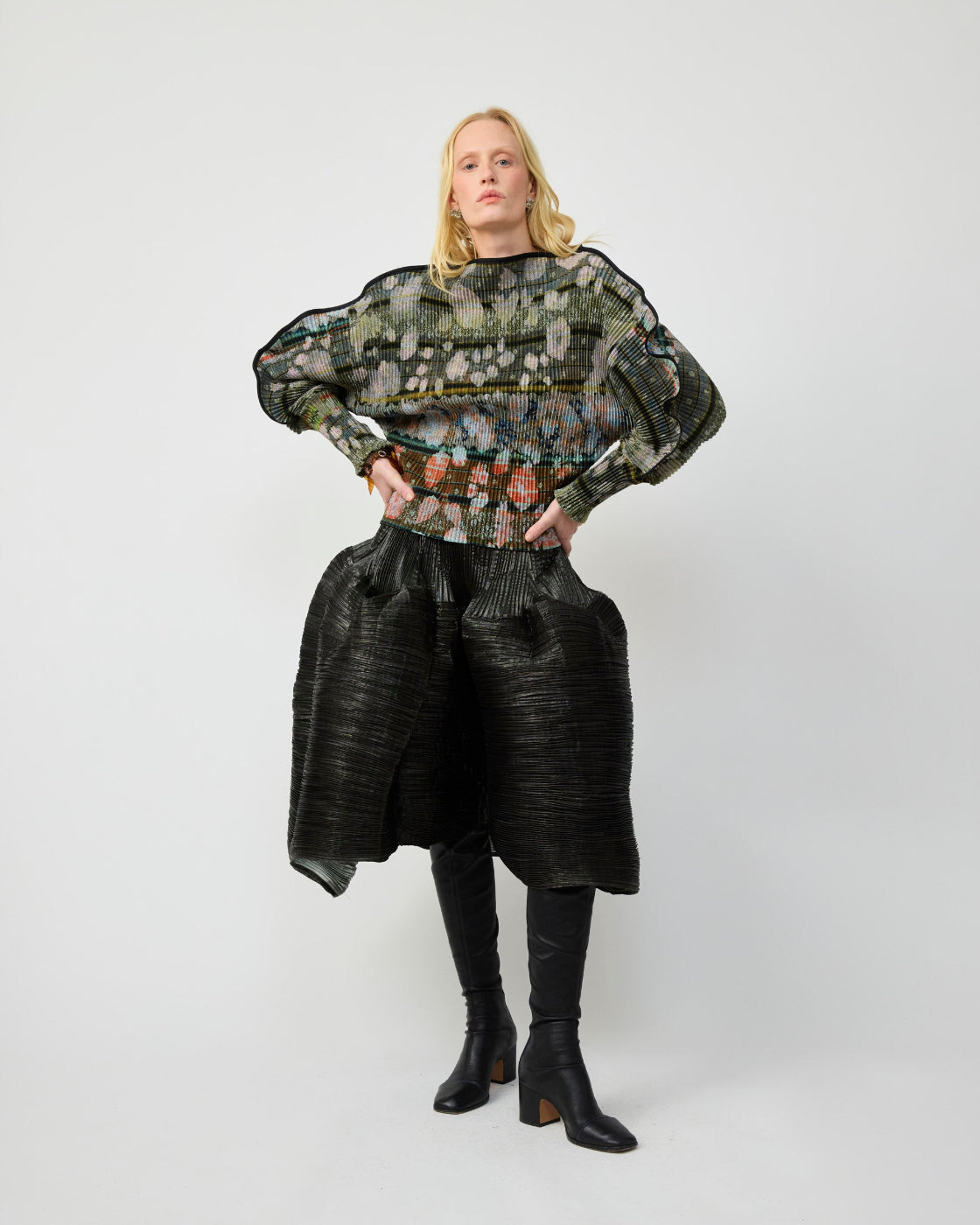 Radok Pleated Knit Pullover in Bruno