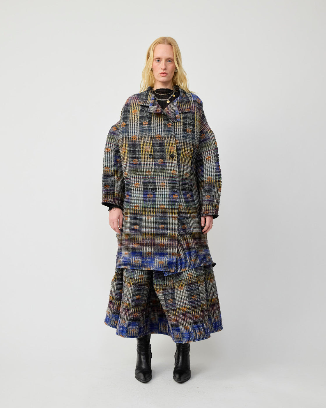 Johan Pleated Tartan Coat in Helge