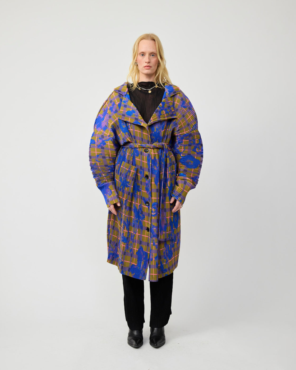 Konrad Pleated Coat in Malik