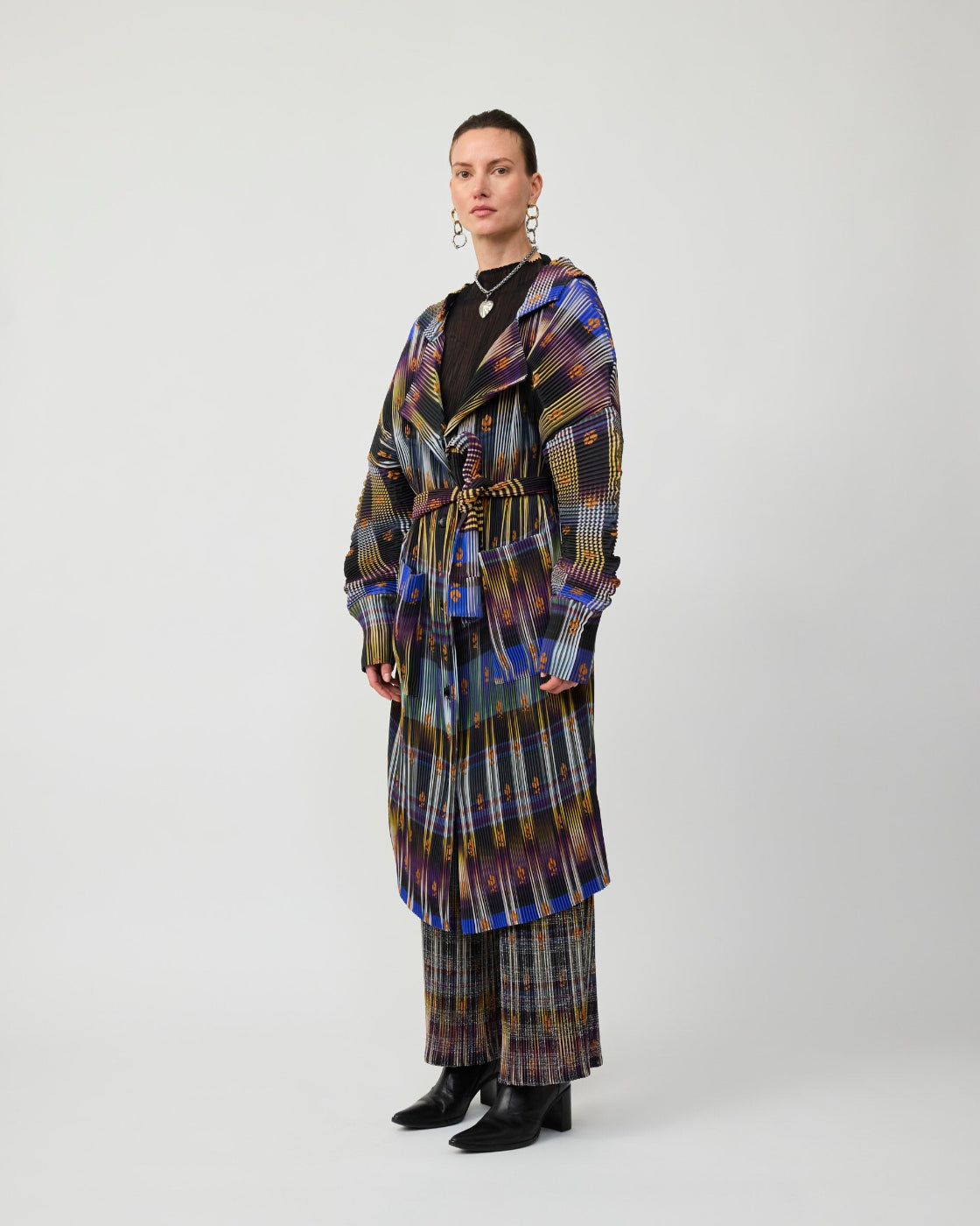 Konrad Pleated Coat in Helge