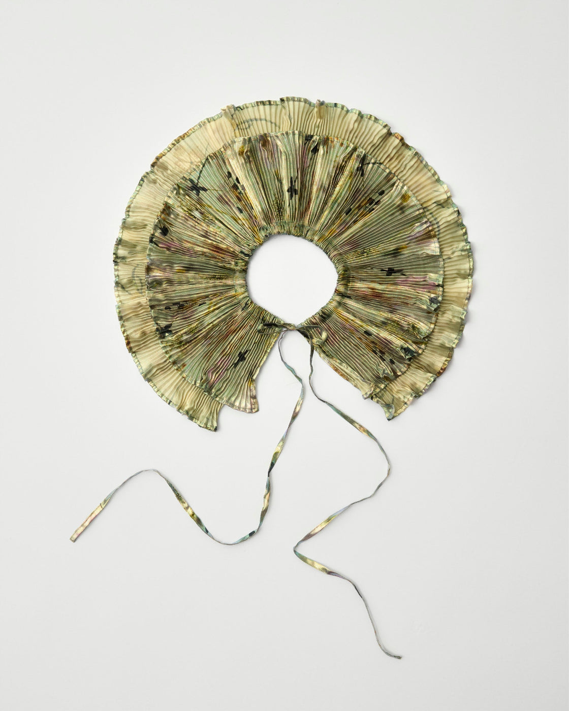 Winnie Pleated Collar in Iridescent Frances