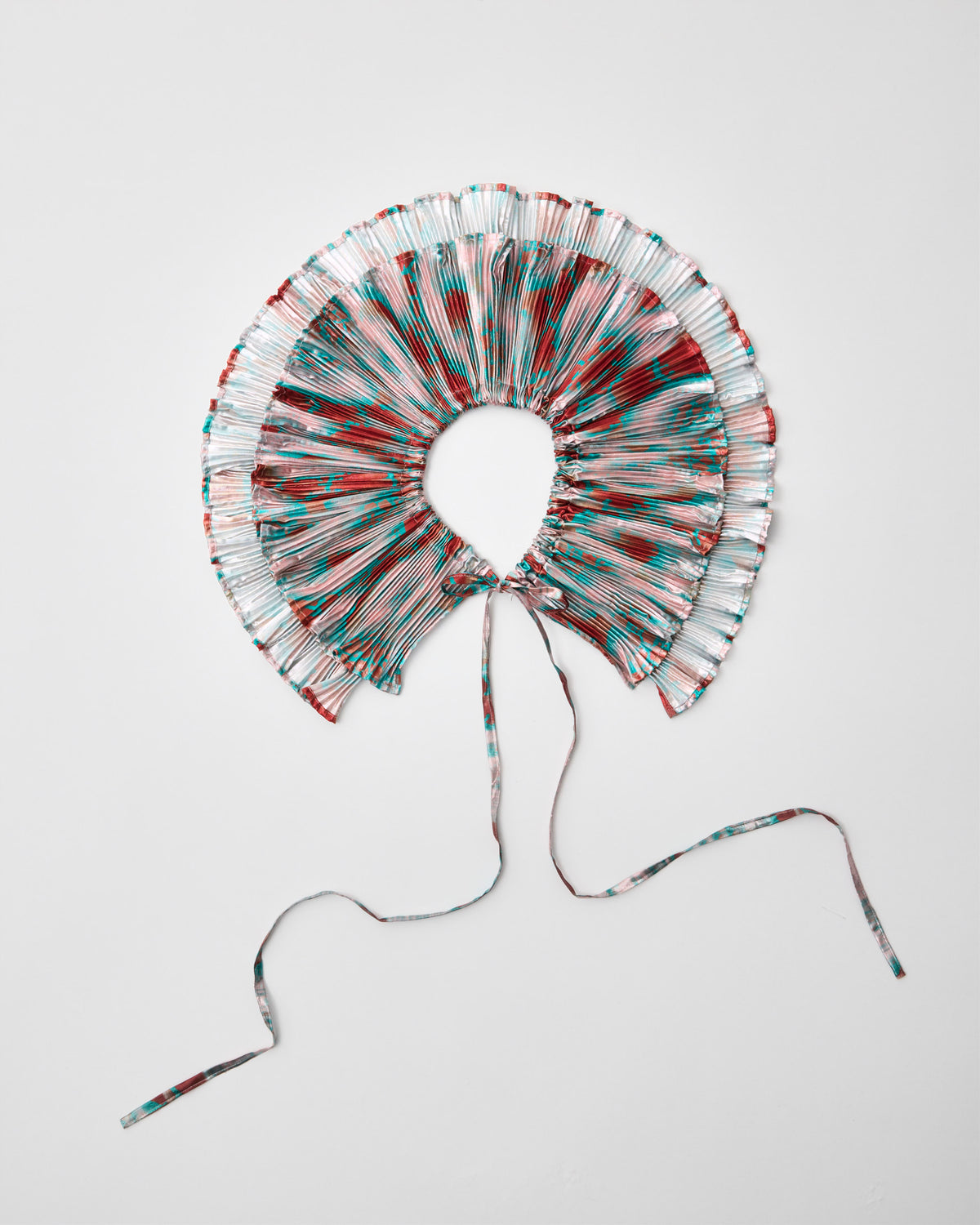 Winnie Pleated Collar in Metallic Gallia