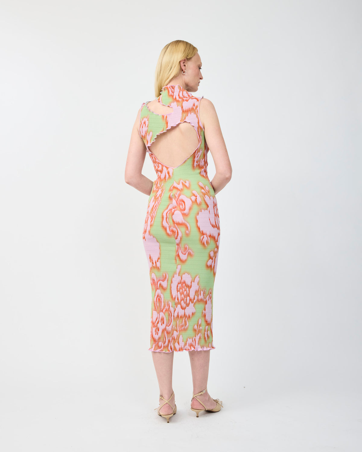 TITO SMOCK PLEATED DRESS IN BLUSH AUGUST
