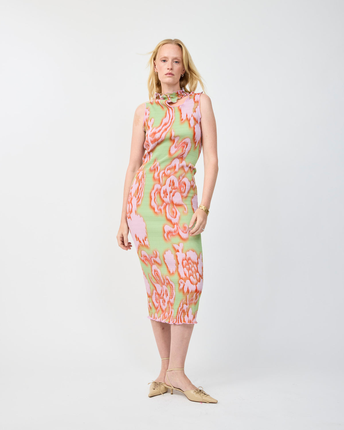 TITO SMOCK PLEATED DRESS IN BLUSH AUGUST