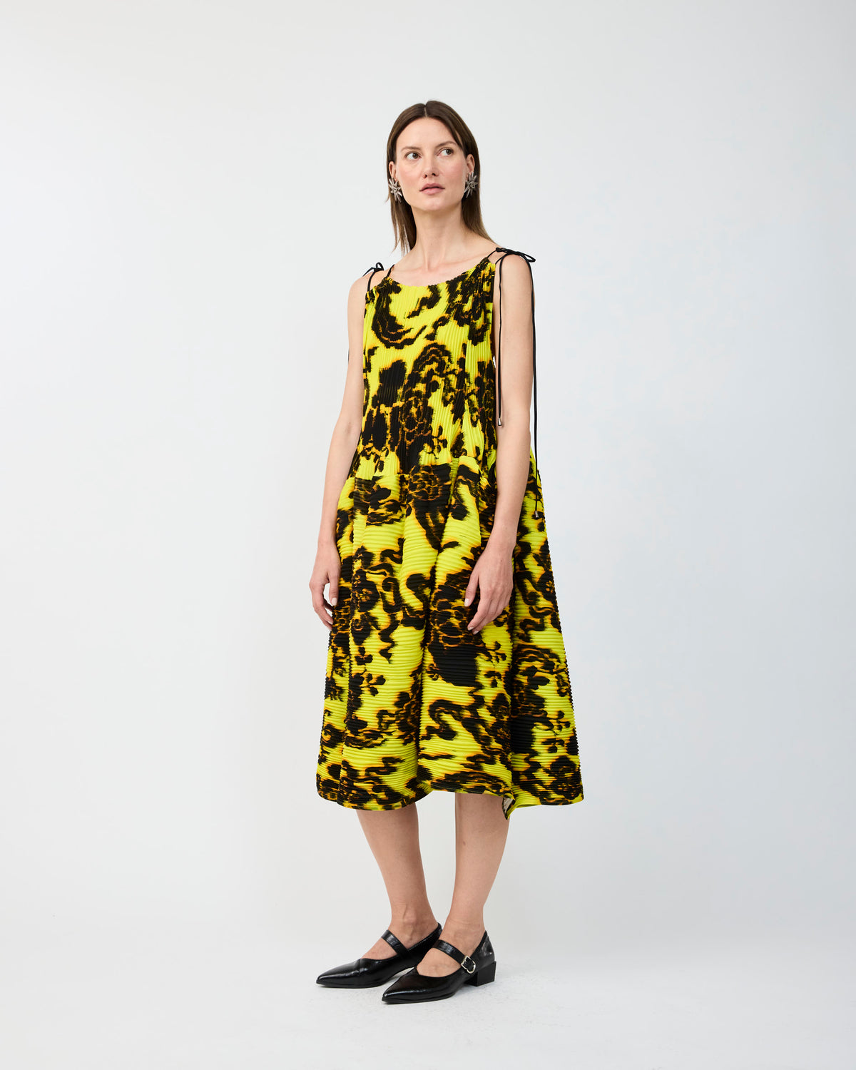 NELLY HANDPLEATED DRESS IN ELECTRIC AUGUST
