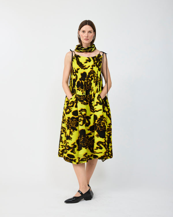 AMADEUS PLEATED SCARF IN ELECTRIC AUGUST