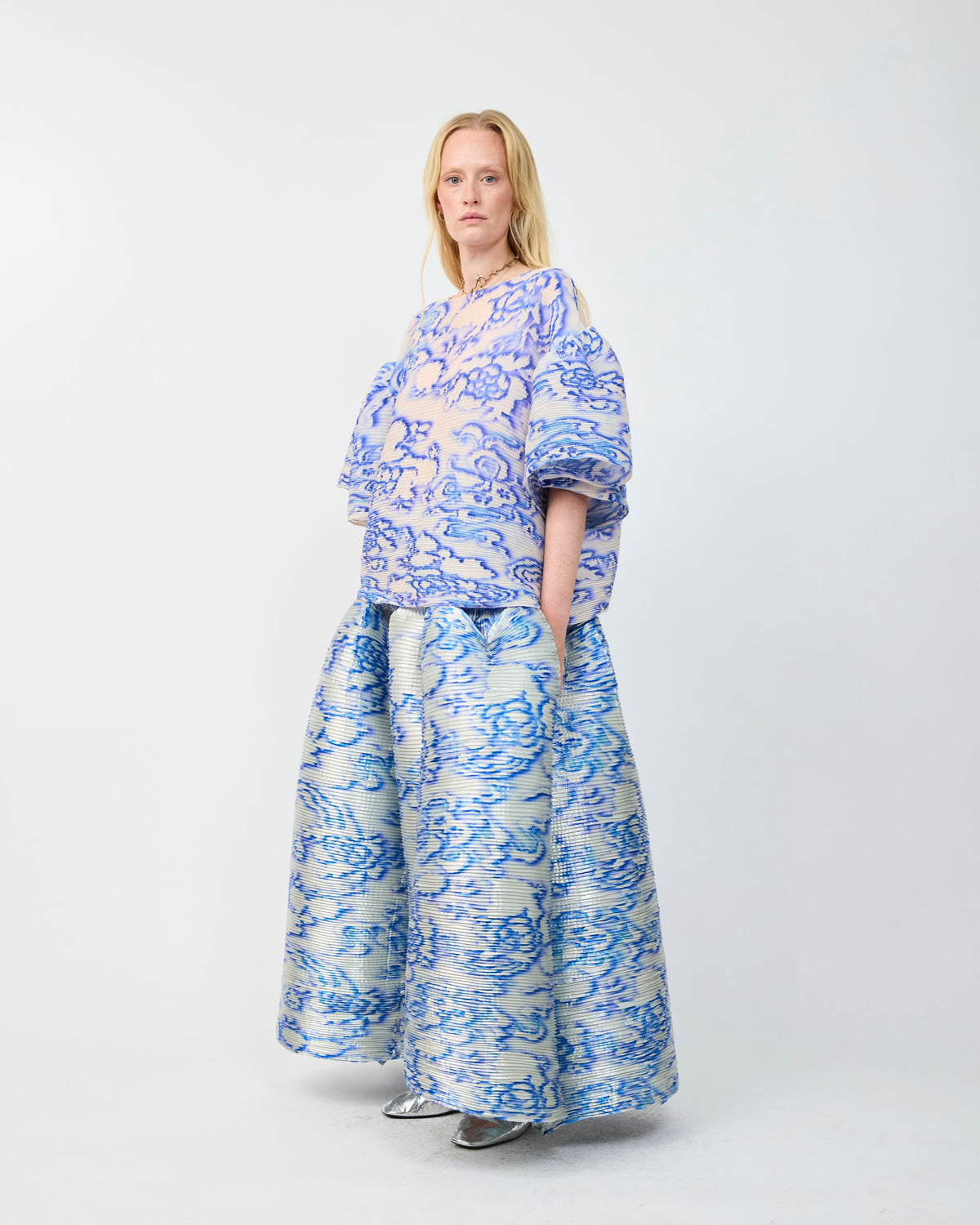 ROBIN HANDPLEATED TOP IN AUGUST