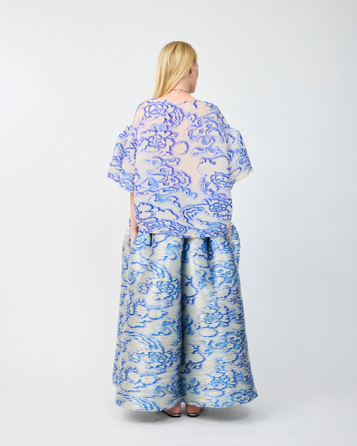 ROBIN HANDPLEATED TOP IN AUGUST