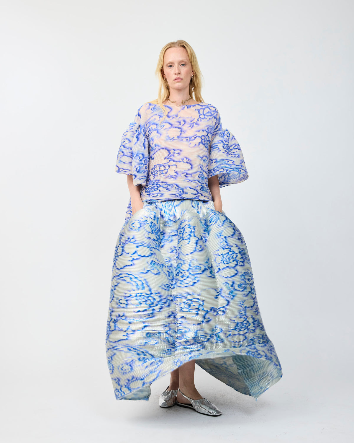 ROBIN HANDPLEATED TOP IN AUGUST