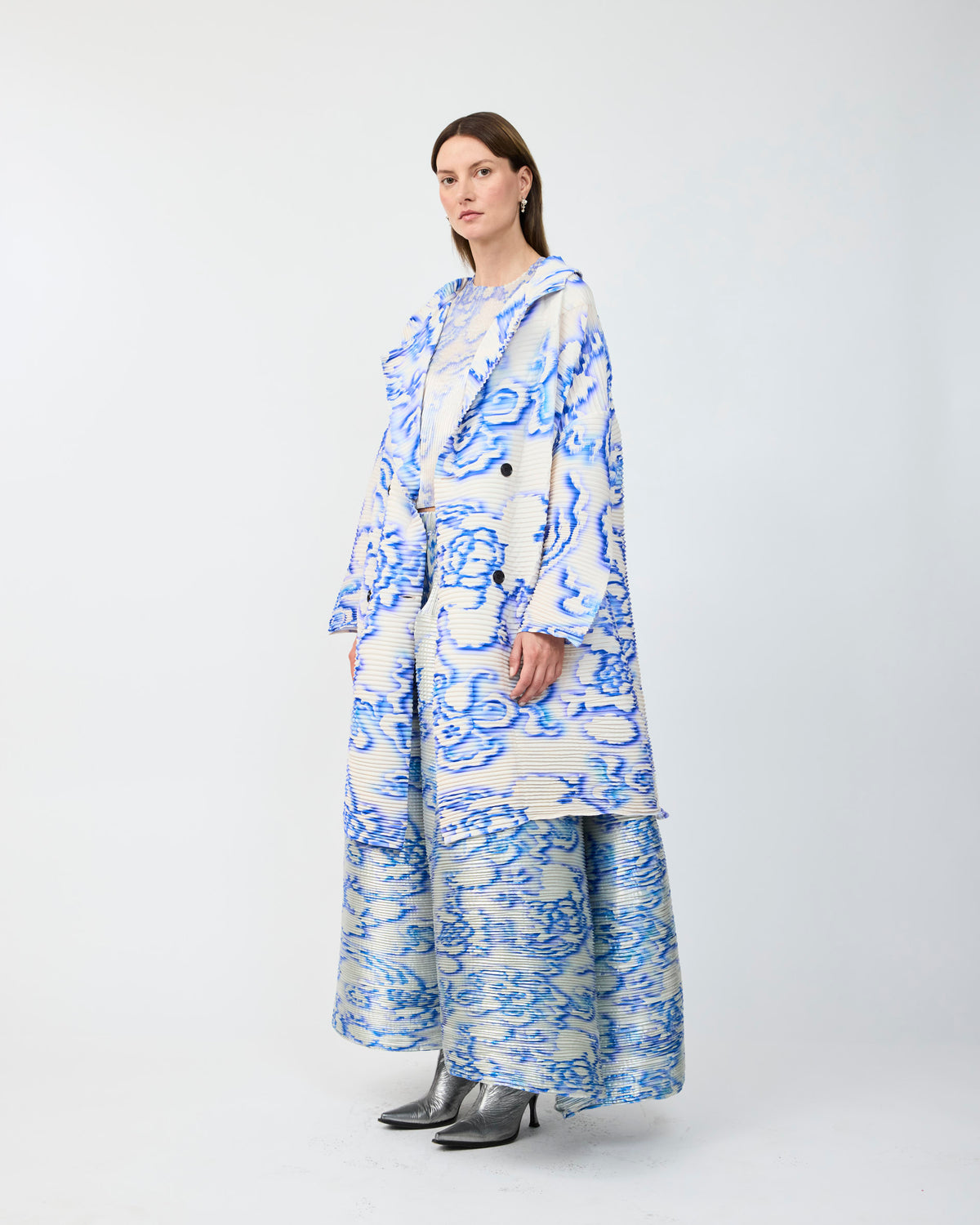JOHAN HANDPLEATED COAT IN AUGUST