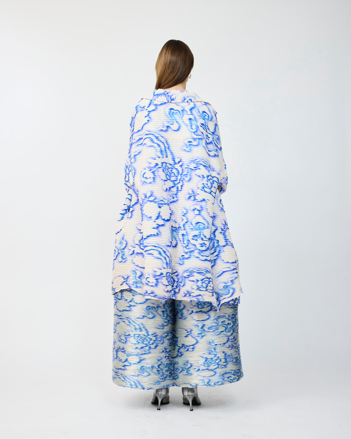 JOHAN HANDPLEATED COAT IN AUGUST