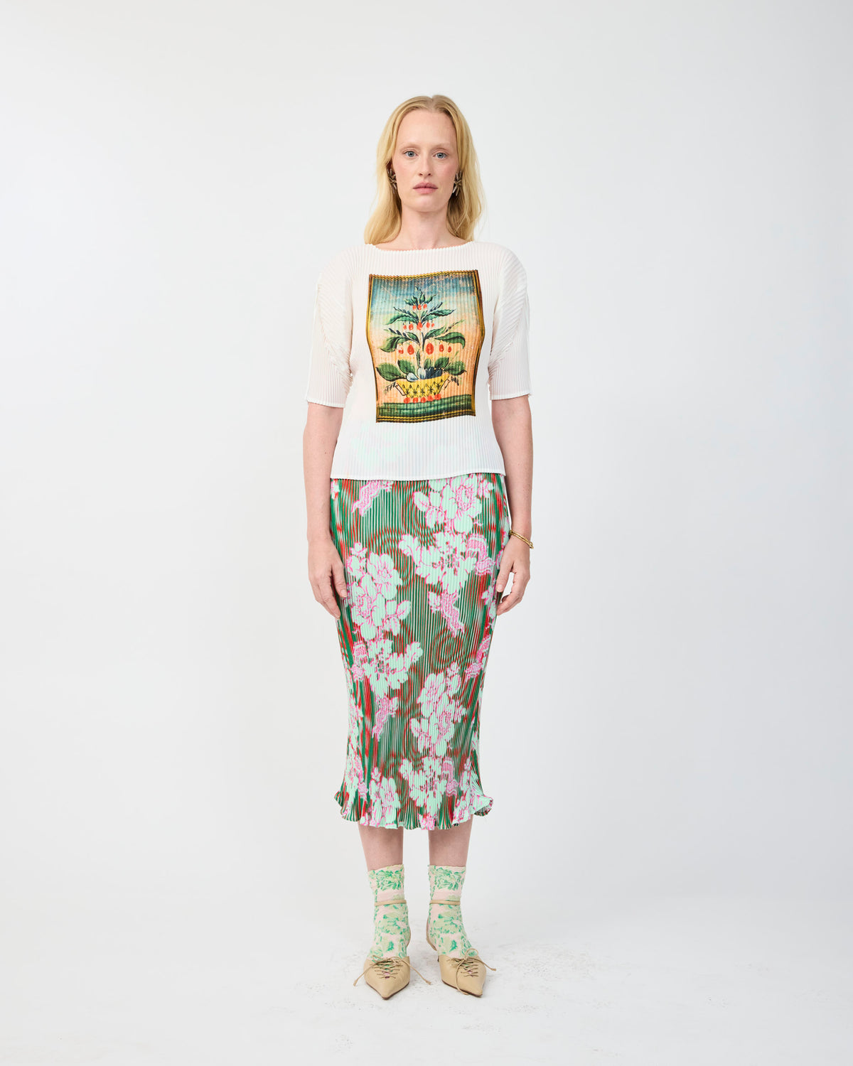SILAS PLEATED TOP IN WHITE KOLLI