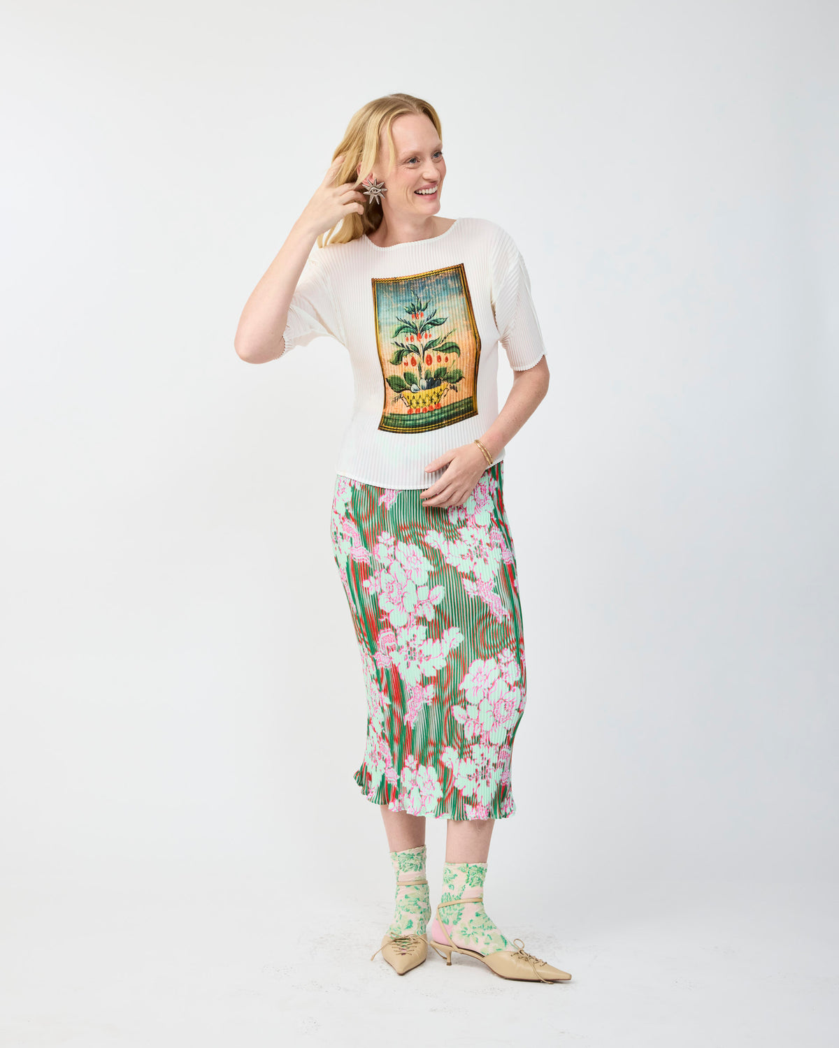 SILAS PLEATED TOP IN WHITE KOLLI
