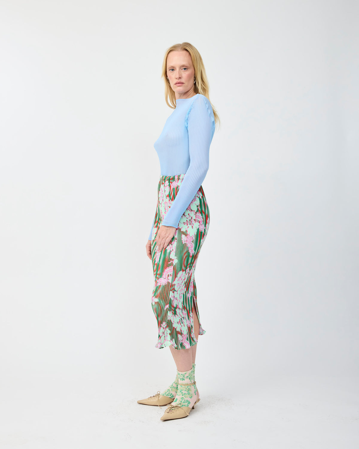 LEE PLEATED TOP IN BLUE