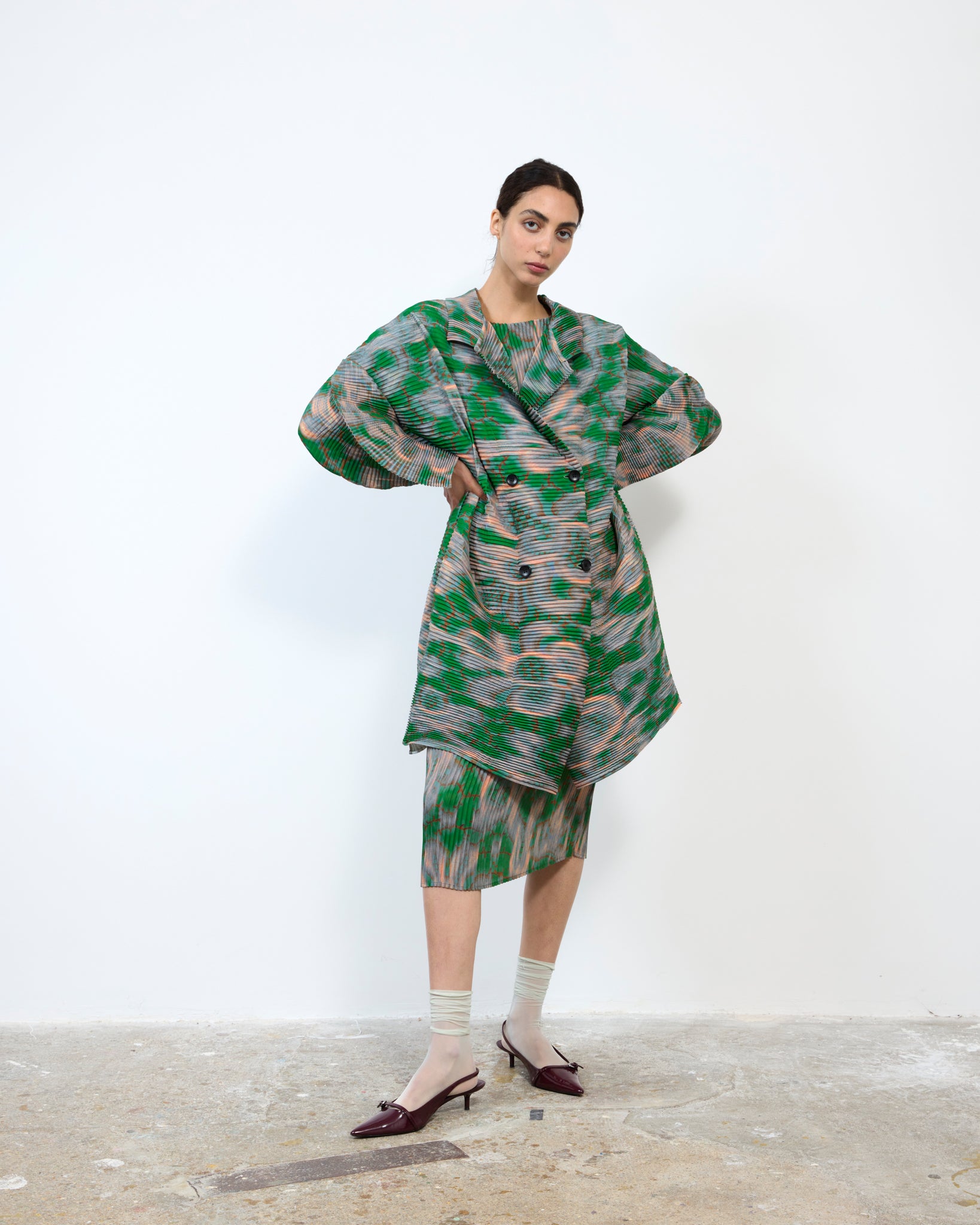 HANDPLEATED JOHAN COAT IN GALLIA