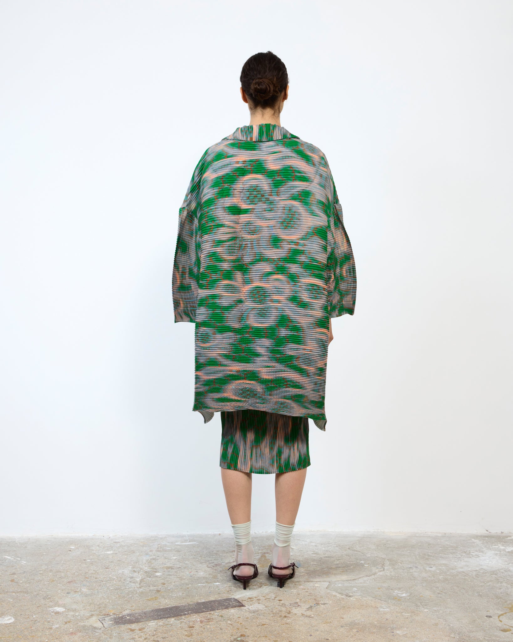 HANDPLEATED JOHAN COAT IN GALLIA