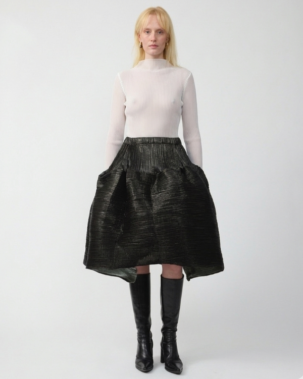 Lee Pleated Top in Monochrom White